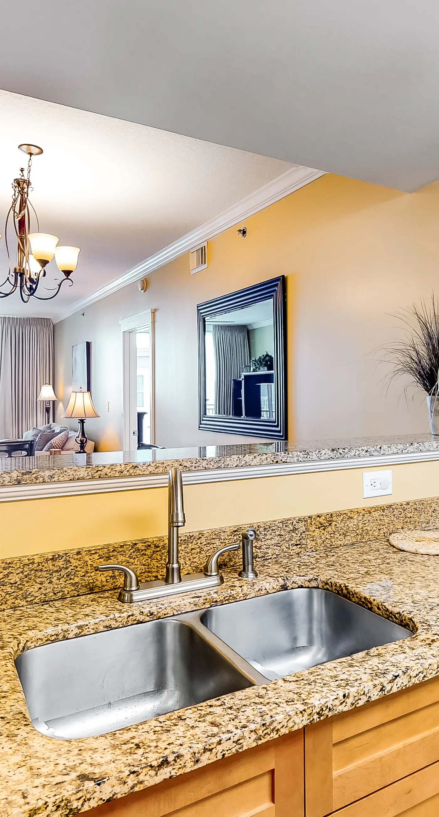 6th Floor Inviting Condo At Waterscape 490 Feet Of Private Beach