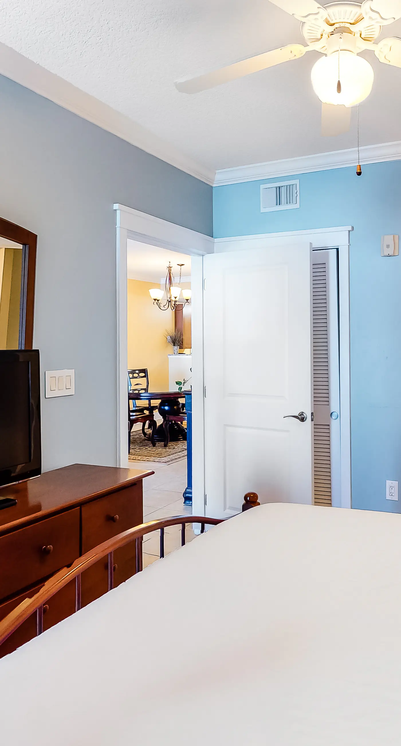 6th Floor Inviting Condo At Waterscape 490 Feet Of Private Beach