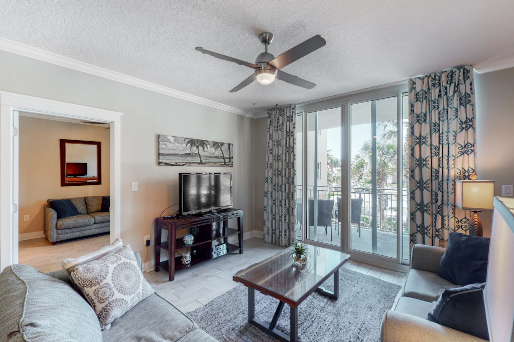 2nd Floor Elegantly Decorated Coastal Condo On Okaloosa Island