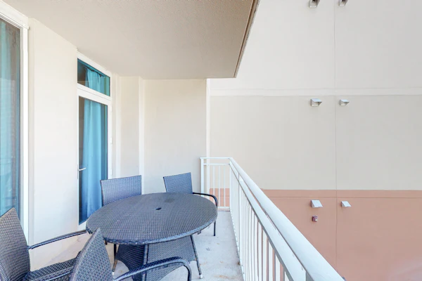 2nd Floor Elegantly Decorated Coastal Condo On Okaloosa Island
