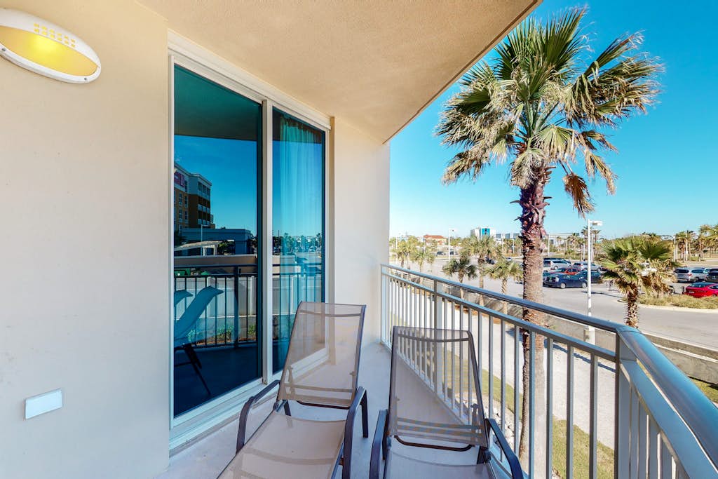 Inviting, Spacious Condo On Okaloosa Island Playground, 2 Hot Tubs