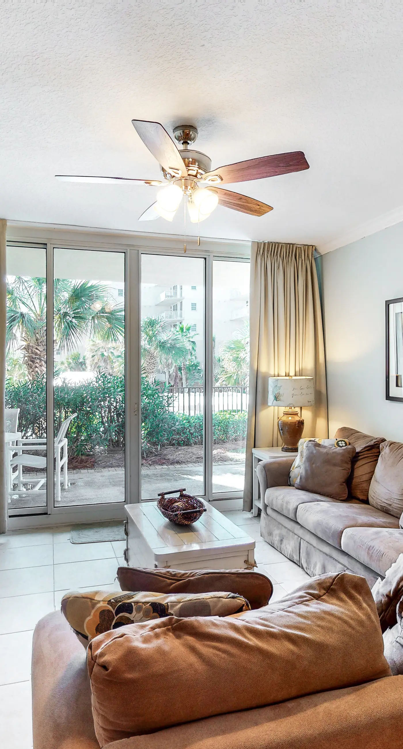 2nd Floor Upscale Condo At Waterscape 490 Feet Of Private Beach