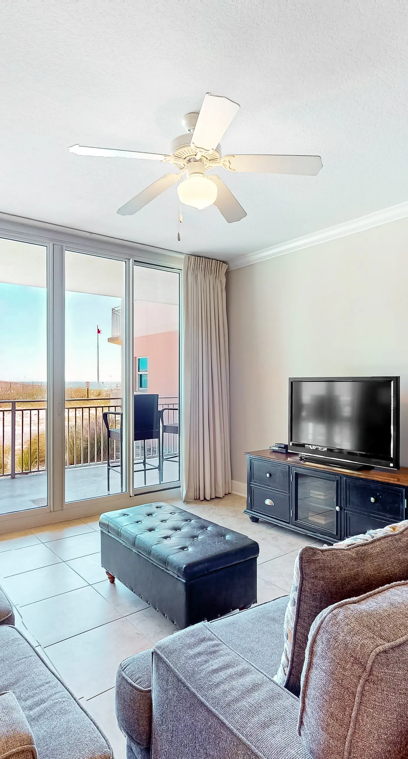 Newly renovated, 1st-floor condo with seasonal beach service & beach views