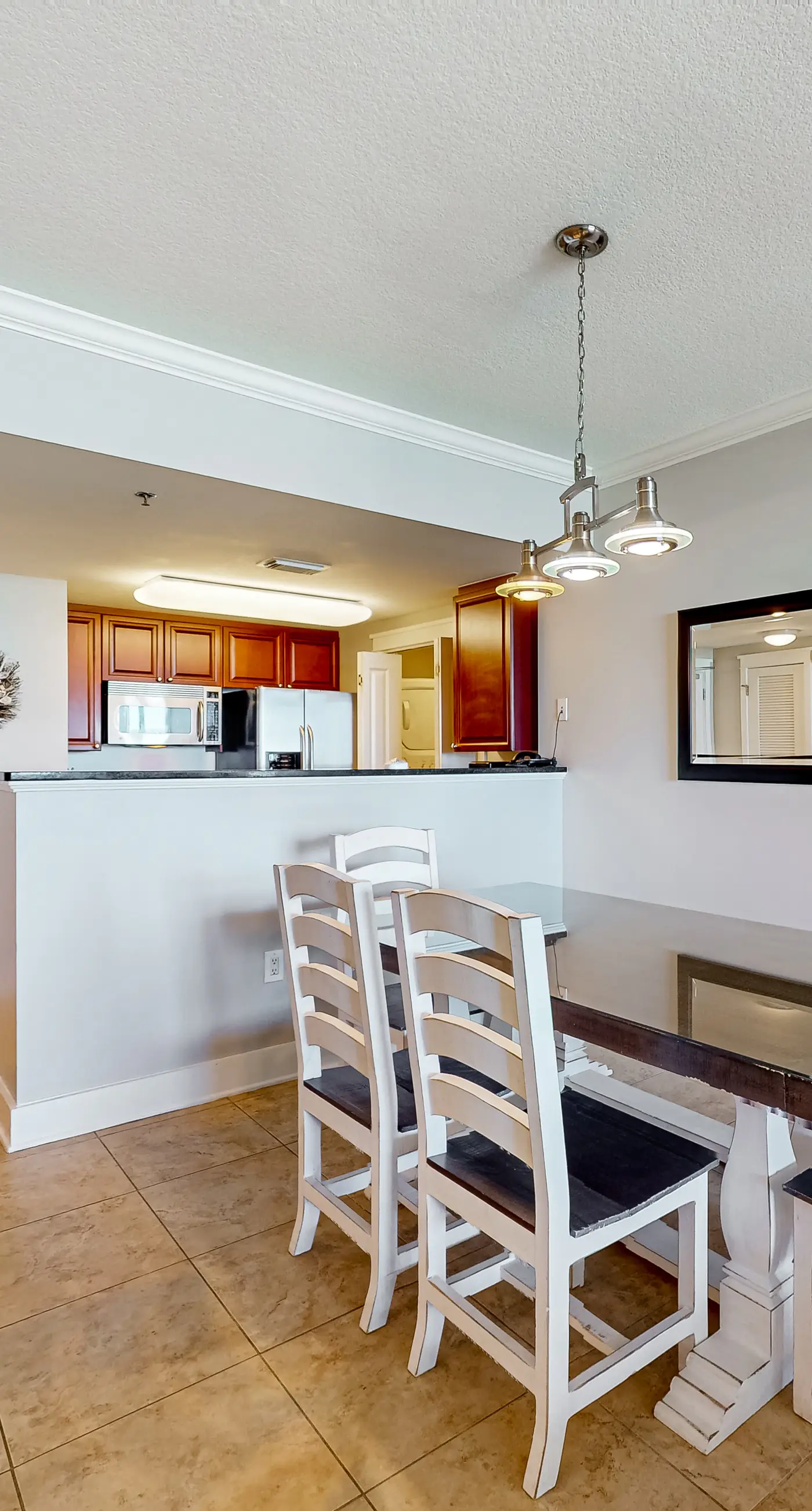 Newly renovated, 1st-floor condo with seasonal beach service & beach views