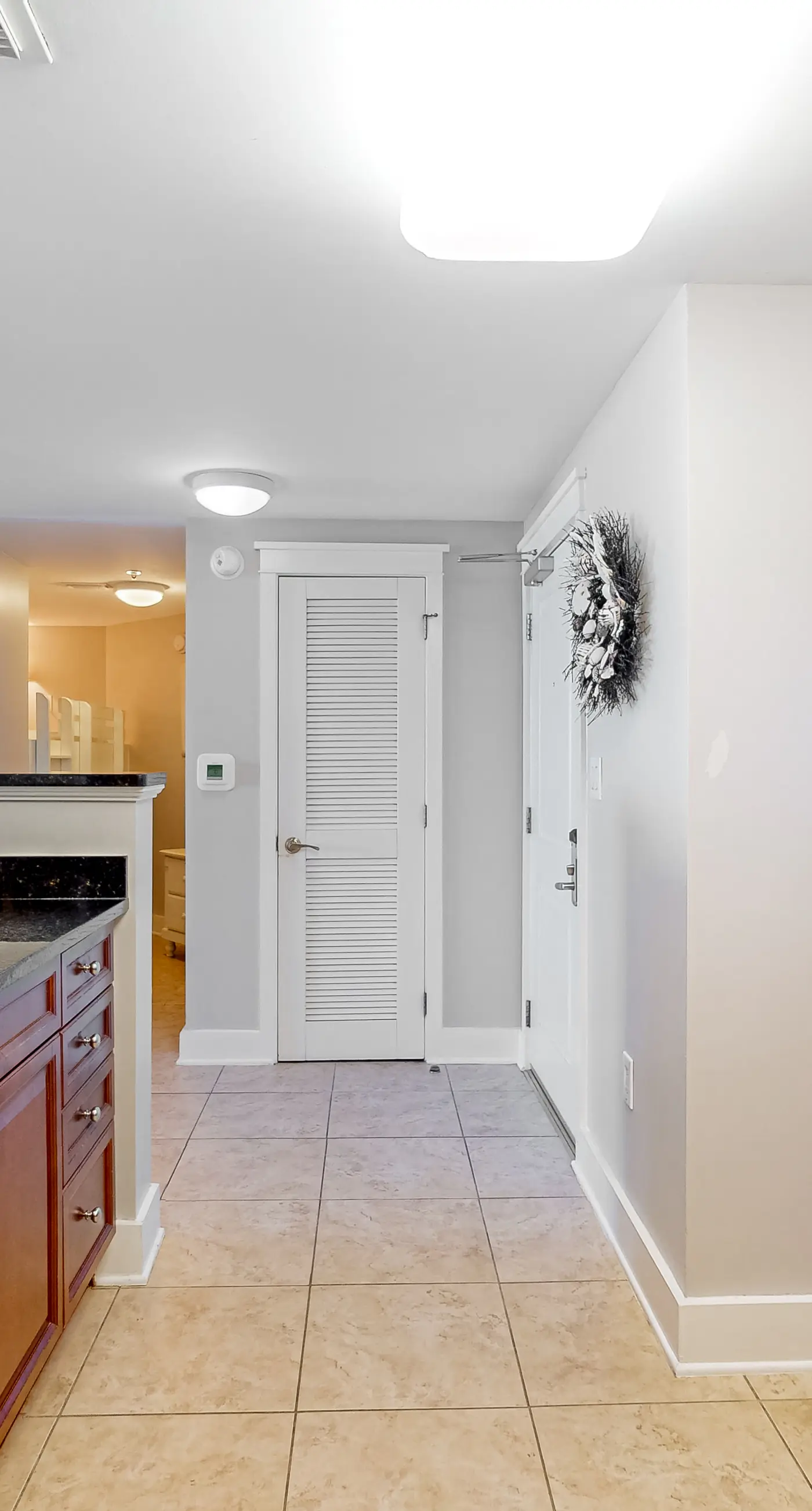 Newly renovated, 1st-floor condo with seasonal beach service & beach views