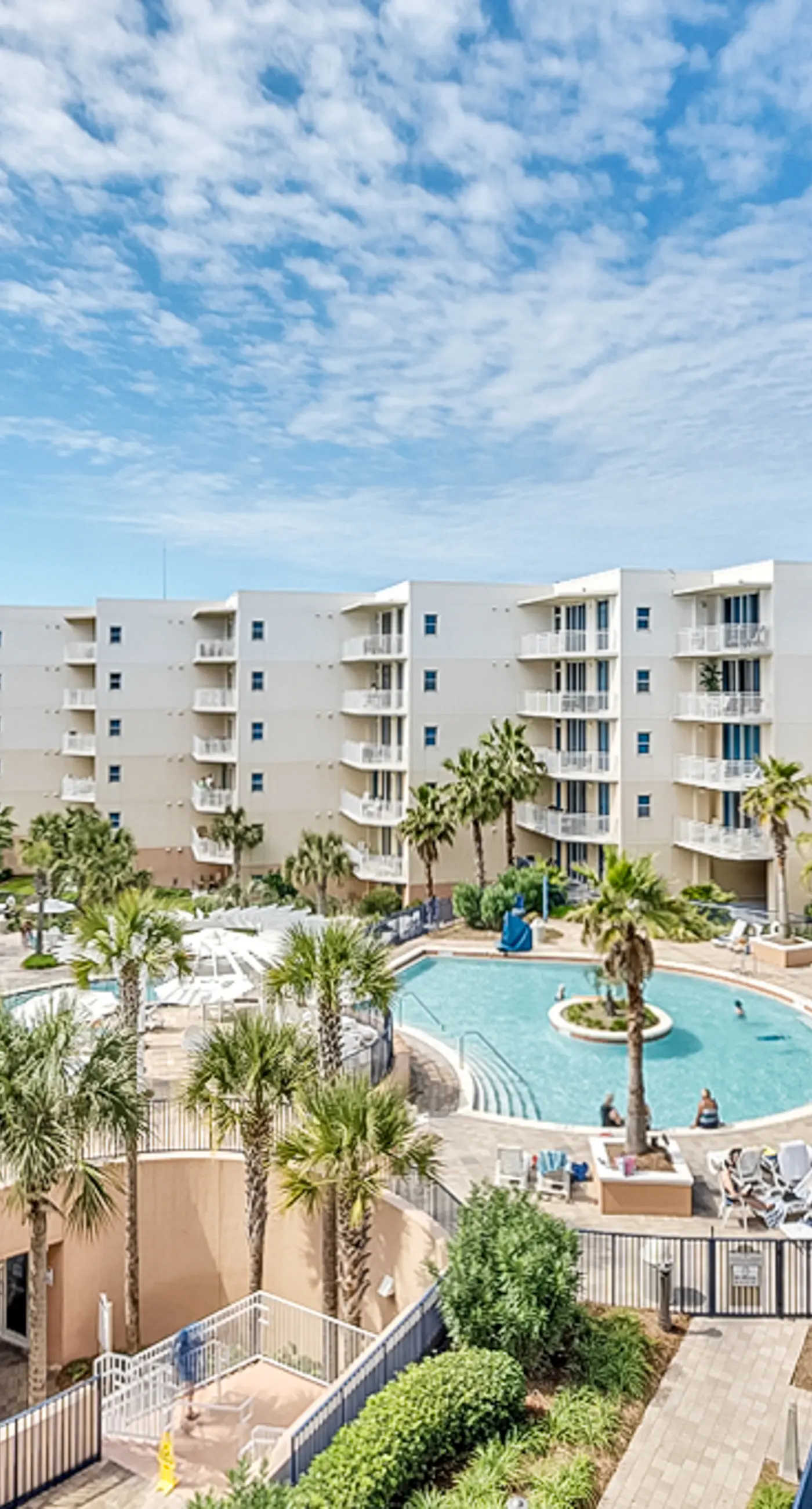 Newly renovated, 1st-floor condo with seasonal beach service & beach views
