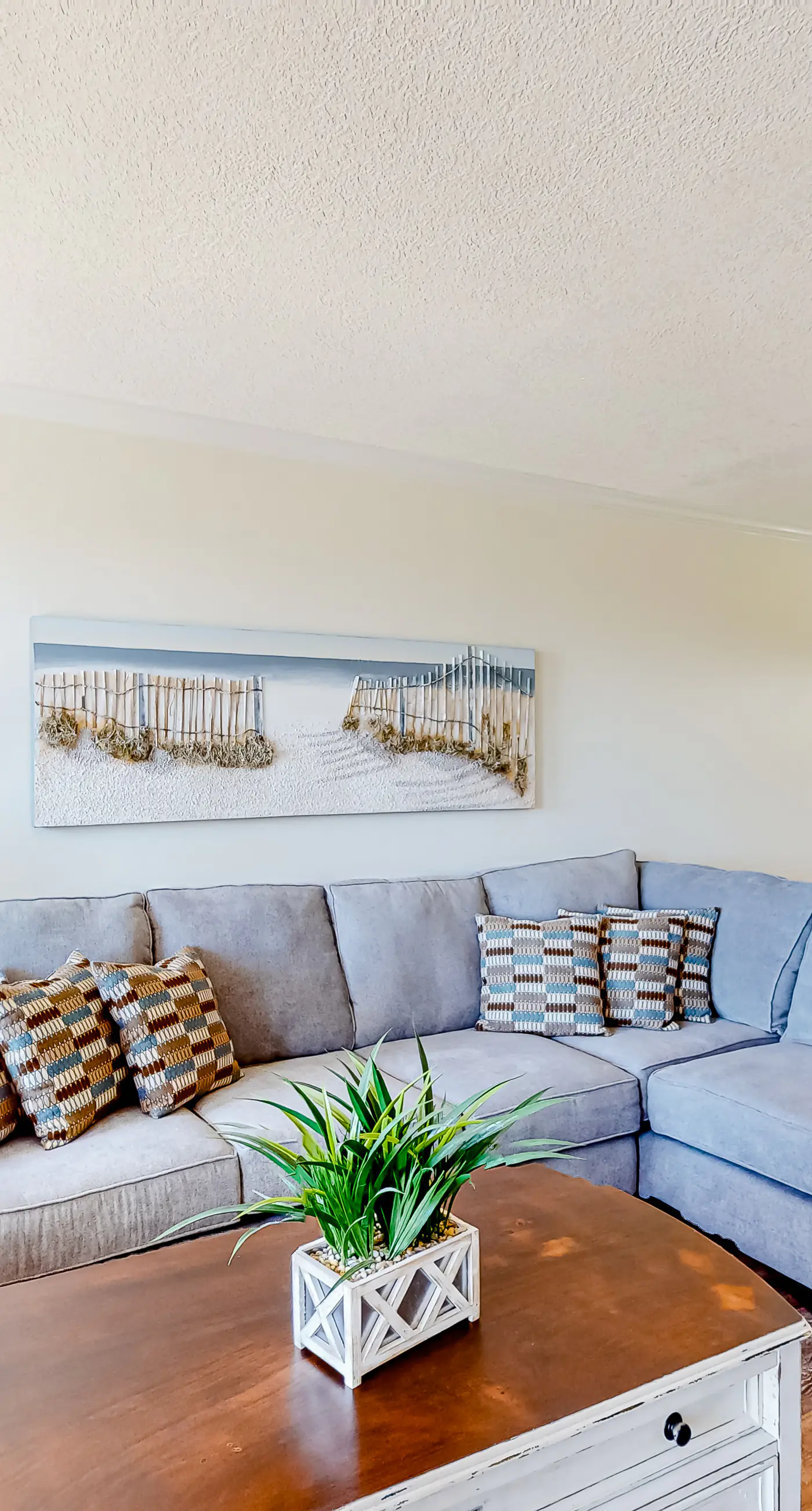 Island Echos 1F. First-floor condo with pool, ocean view, & central AC