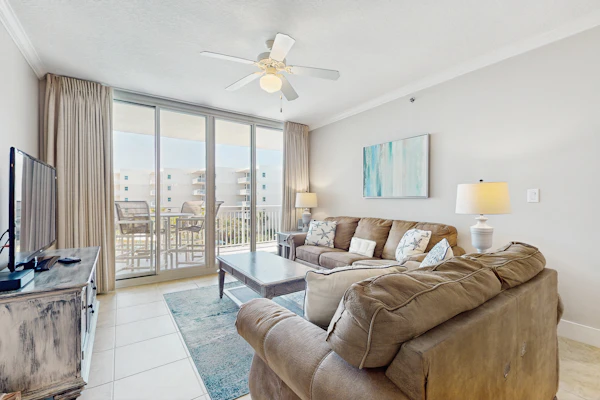 Beautiful, Spacious Condo At Waterscape Children's Playground, 2 Hot Tubs