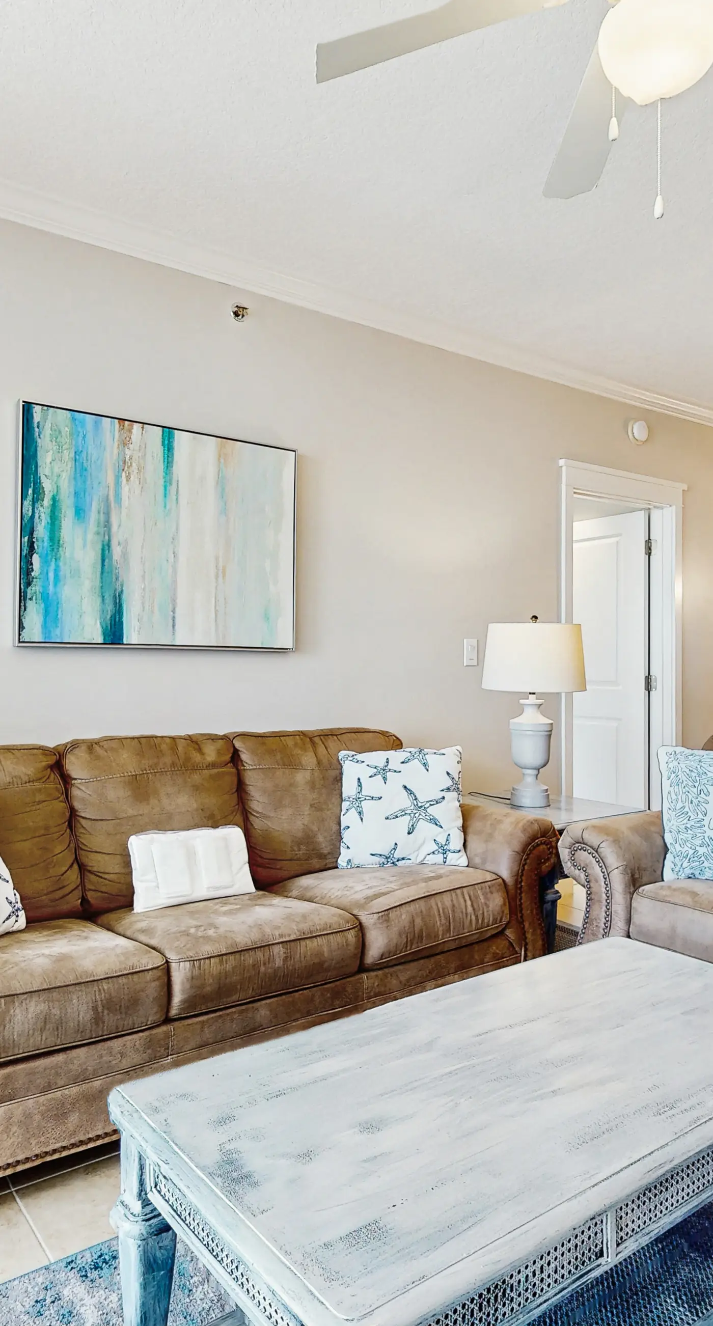 Beautiful, Spacious Condo At Waterscape Children's Playground, 2 Hot Tubs