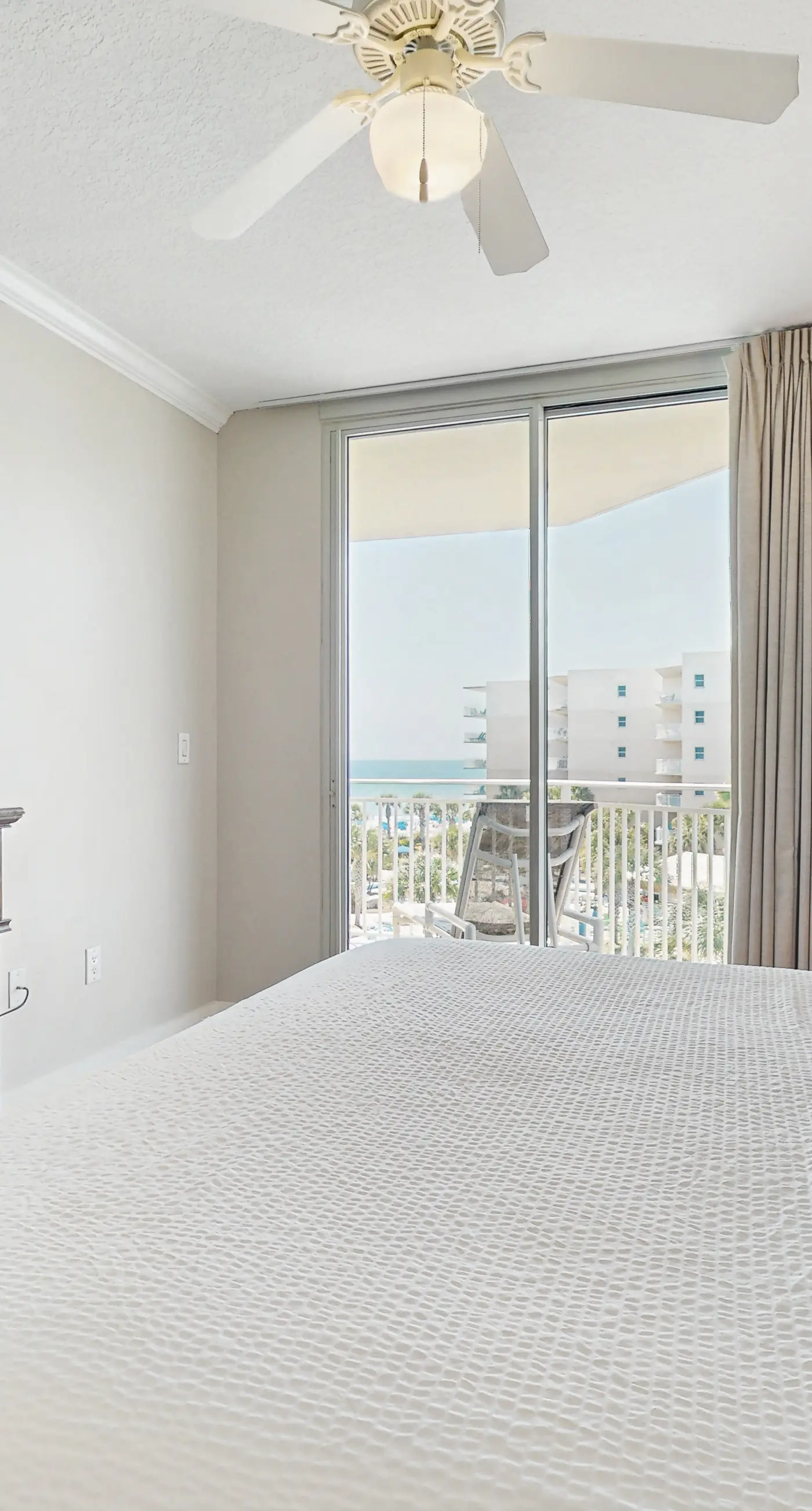 Beautiful, Spacious Condo At Waterscape Children's Playground, 2 Hot Tubs