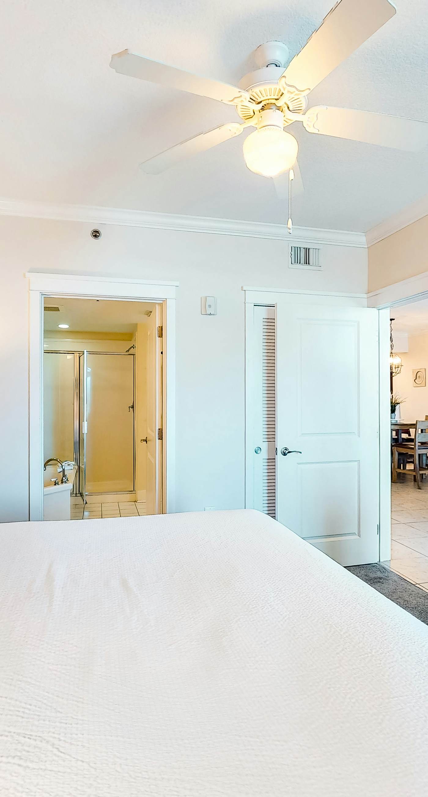 4th-floor beach-chic condo at waterscape - waterfall & lazy river