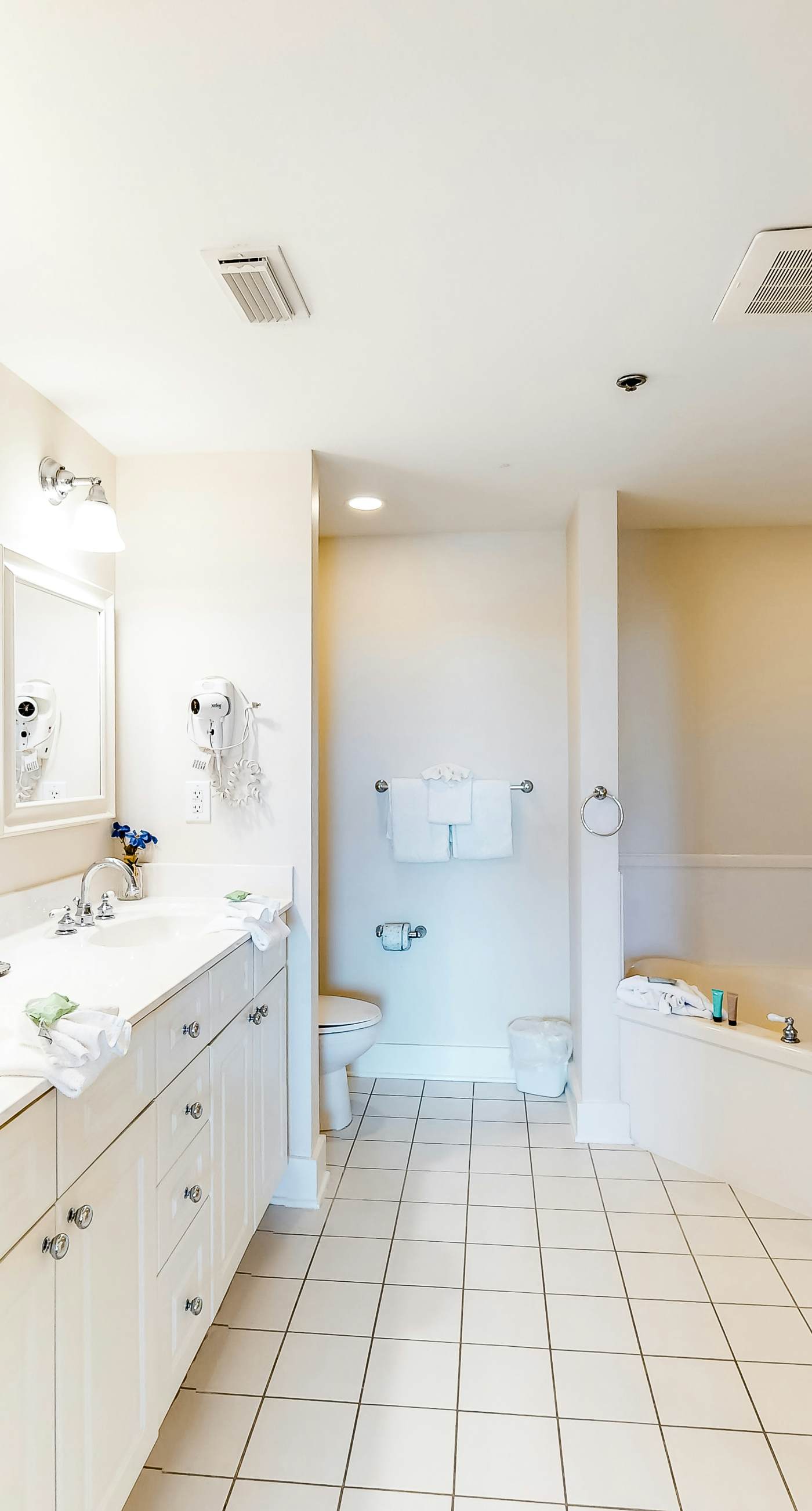 4th-floor beach-chic condo at waterscape - waterfall & lazy river