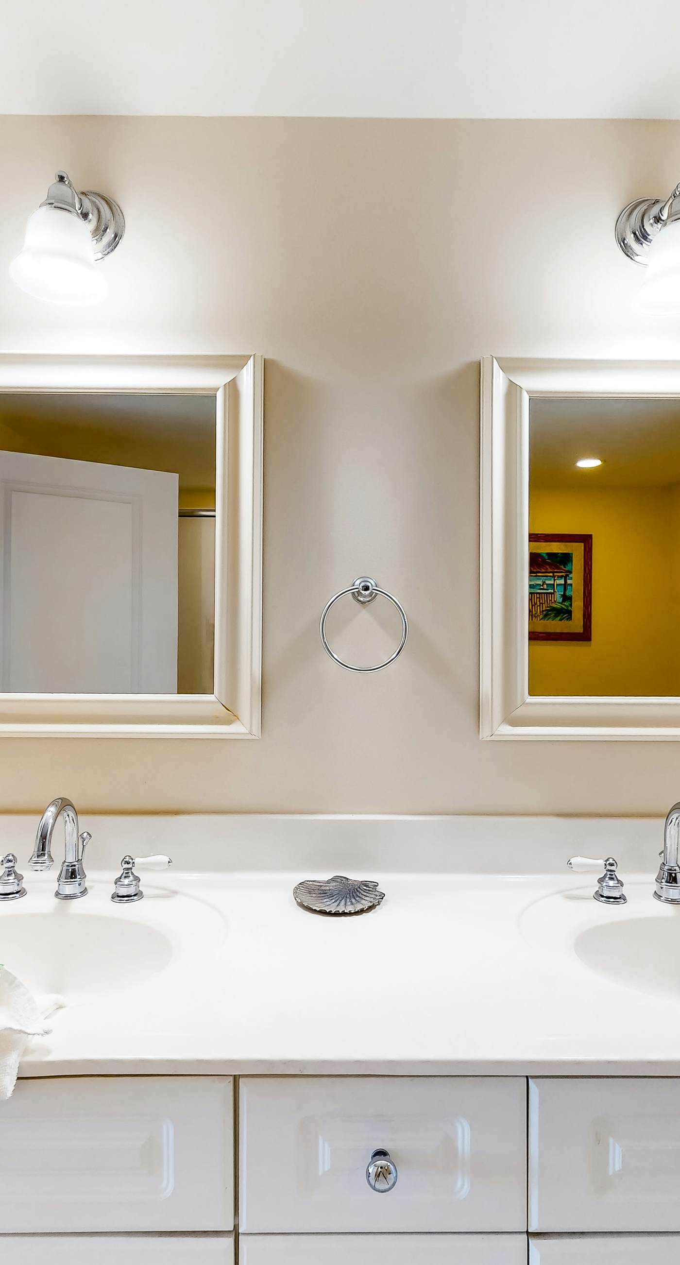 4th-floor beach-chic condo at waterscape - waterfall & lazy river