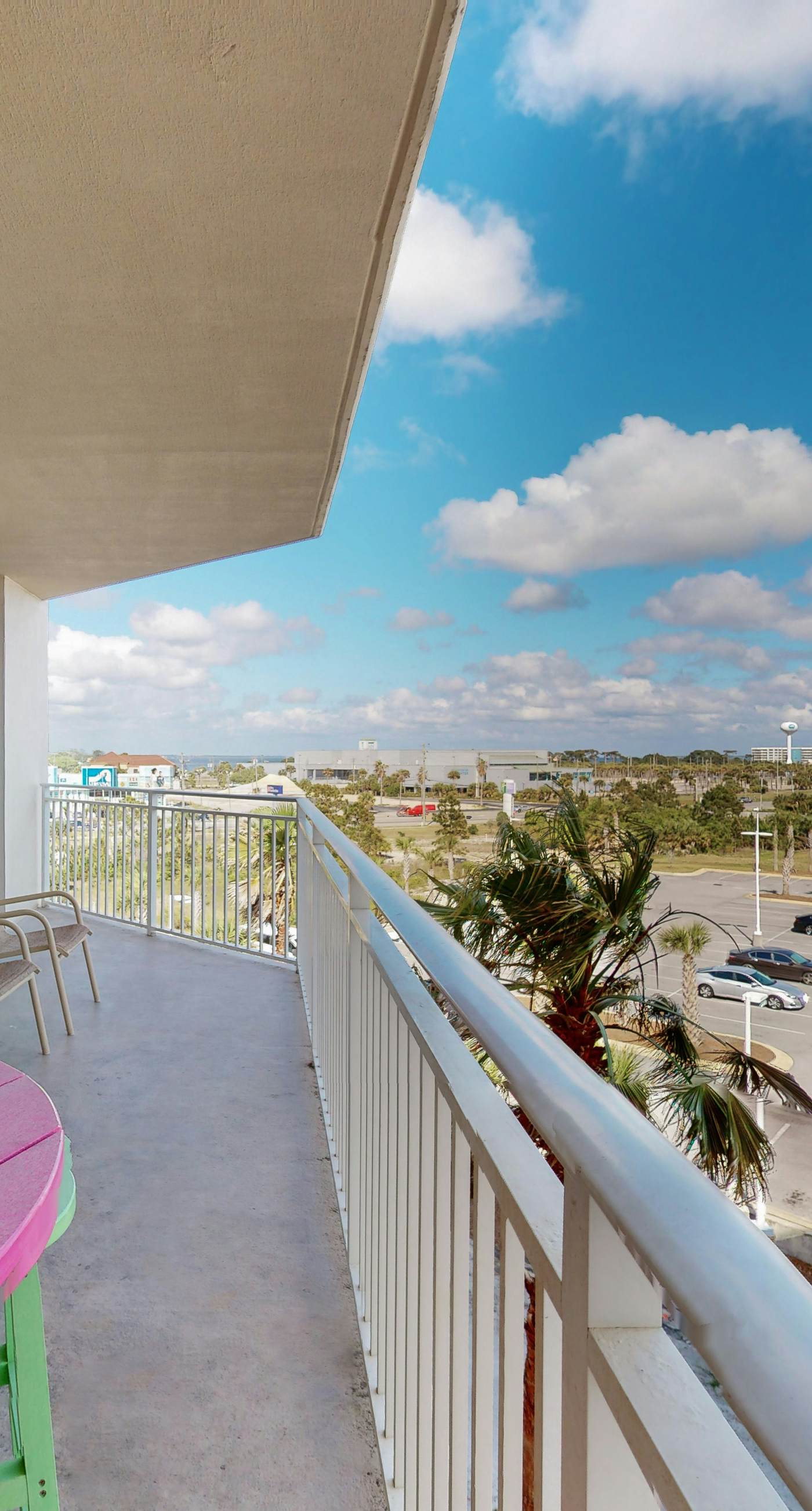 4th-floor beach-chic condo at waterscape - waterfall & lazy river