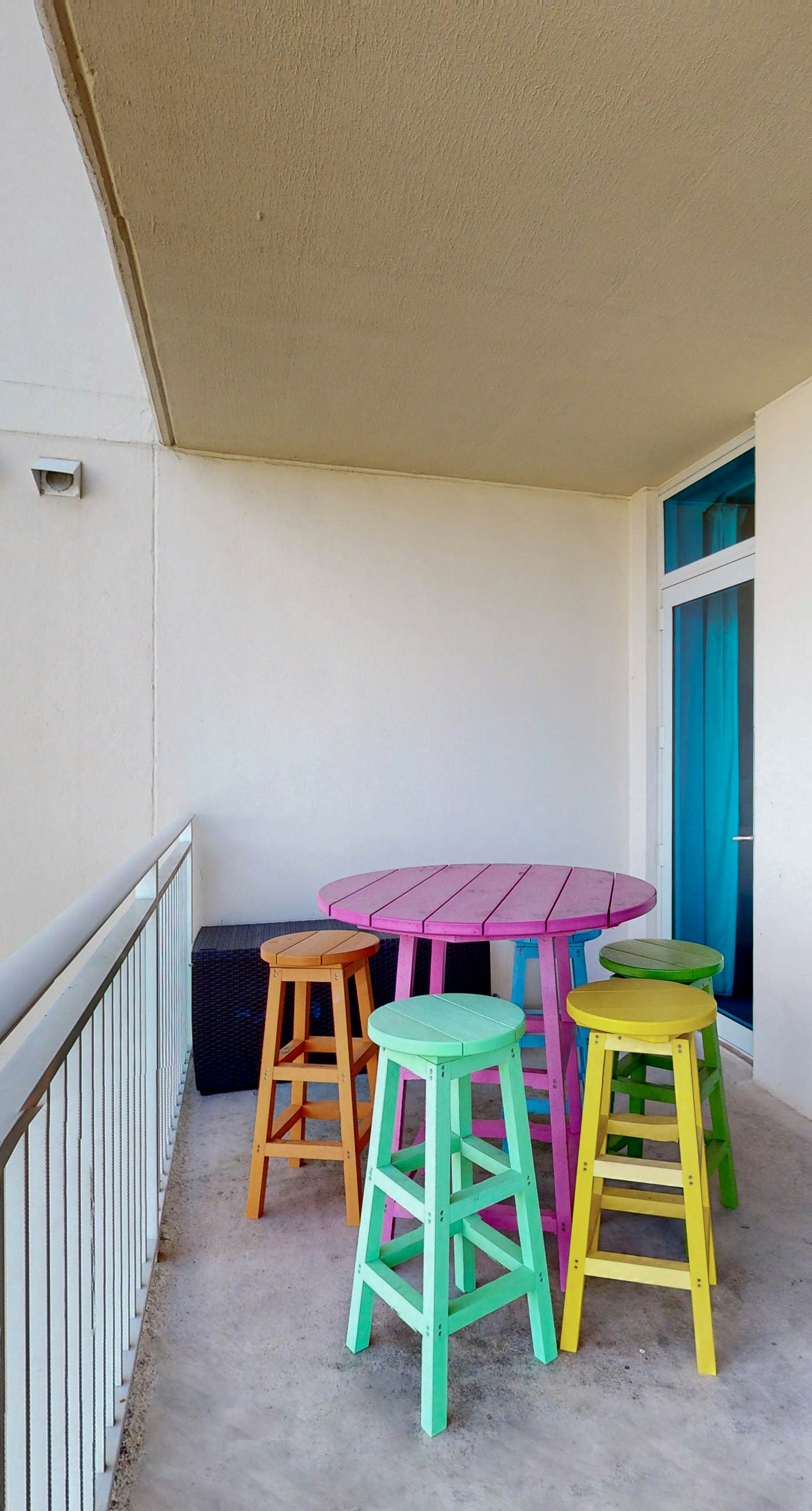 4th-floor beach-chic condo at waterscape - waterfall & lazy river