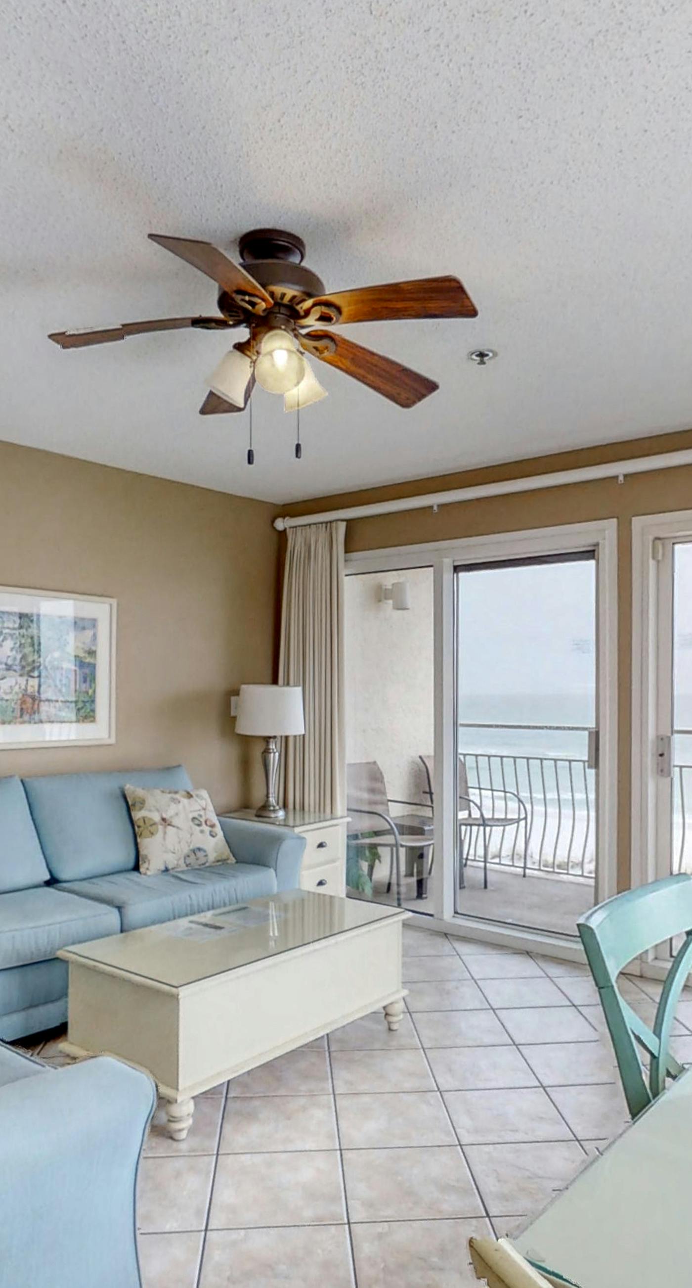 Gulf Front 2nd Floor Condo Pool, Beach Boardwalk, in Heart of Destin