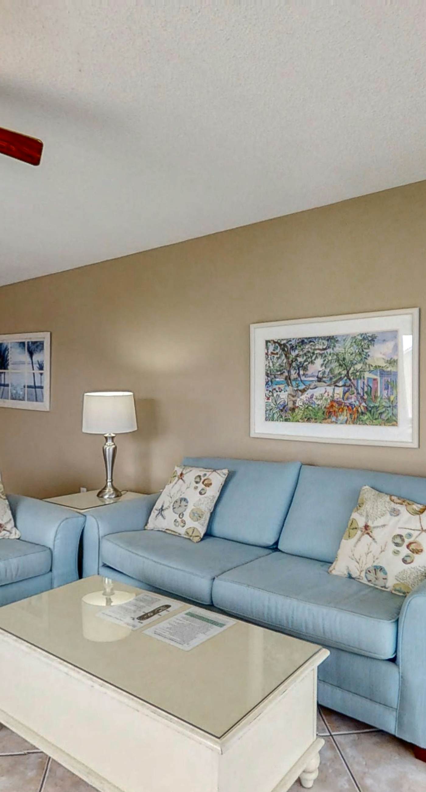 Gulf Front 2nd Floor Condo Pool, Beach Boardwalk, in Heart of Destin