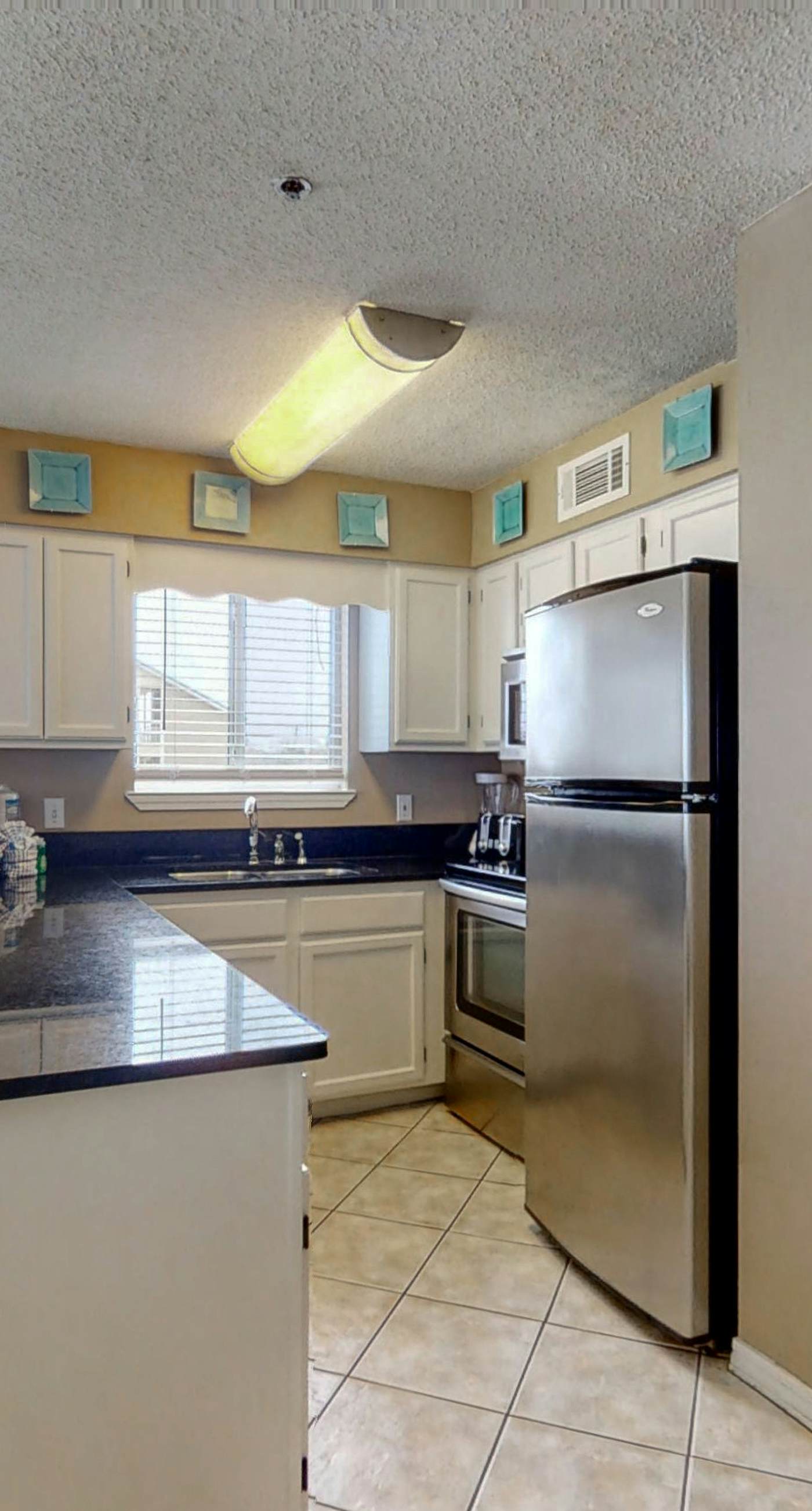 Gulf Front 2nd Floor Condo Pool, Beach Boardwalk, in Heart of Destin