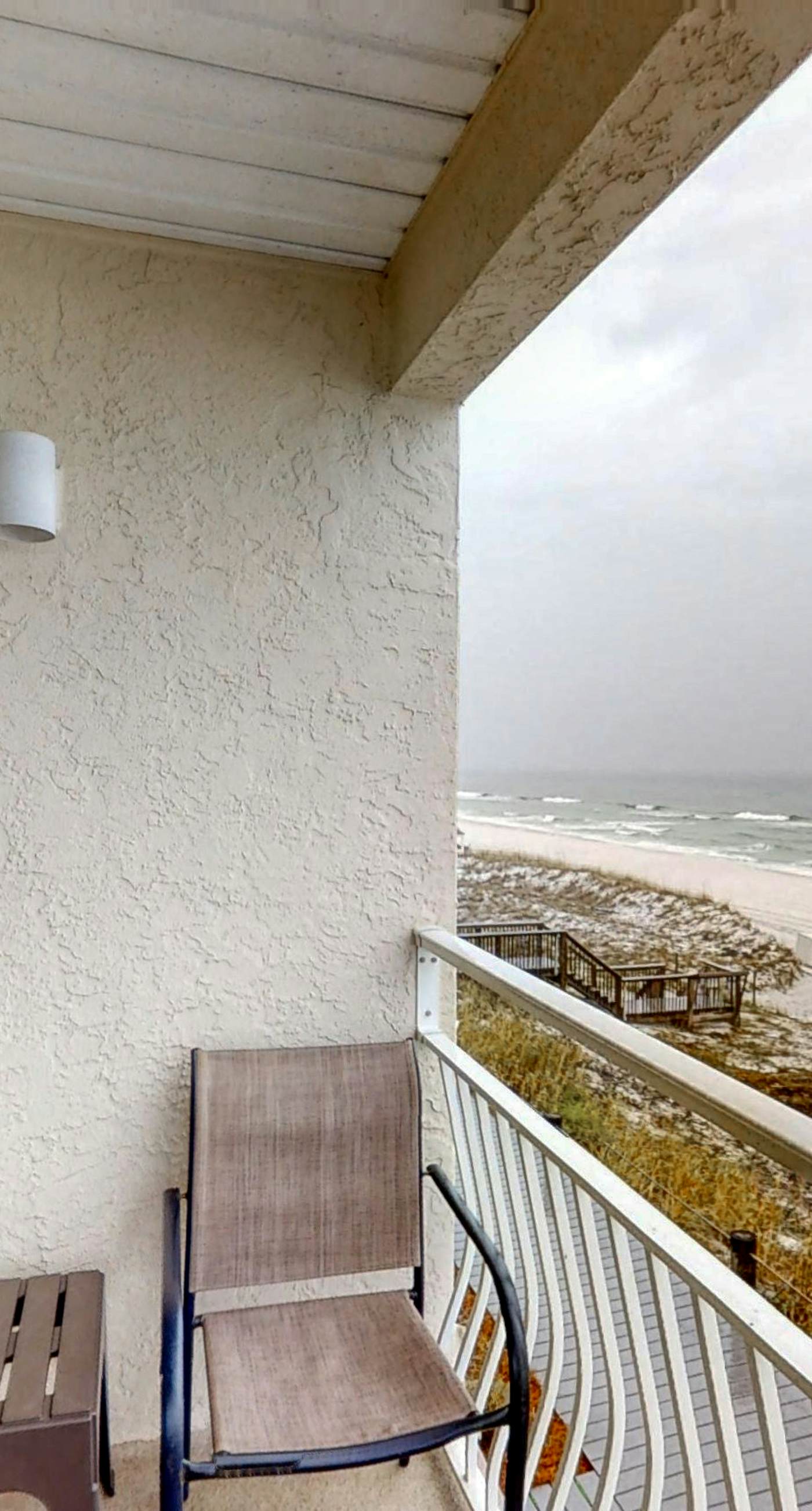 Gulf Front 2nd Floor Condo Pool, Beach Boardwalk, in Heart of Destin