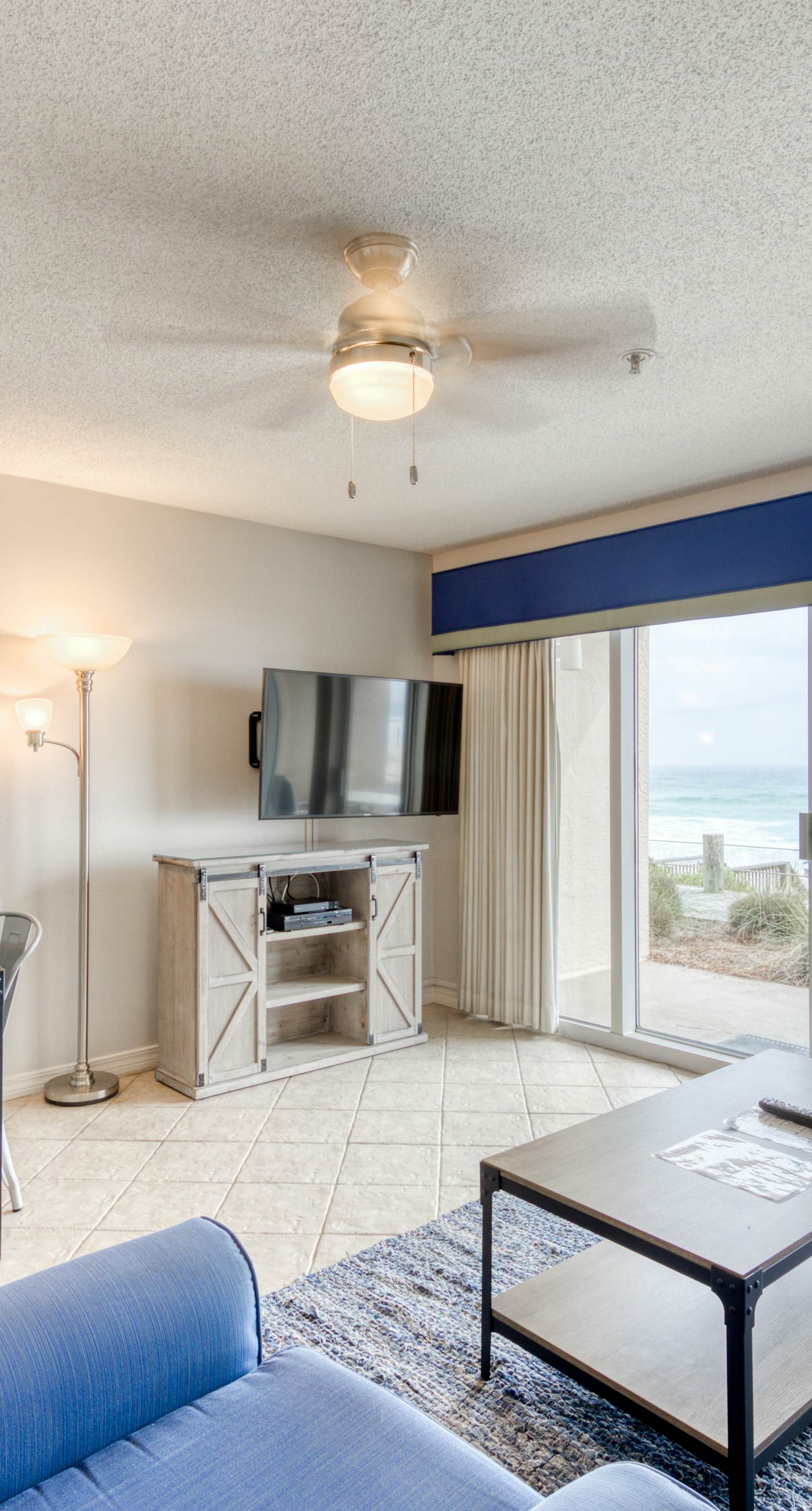 Stunning 1st-floor condo with Gulf view, grill, pools & beach access