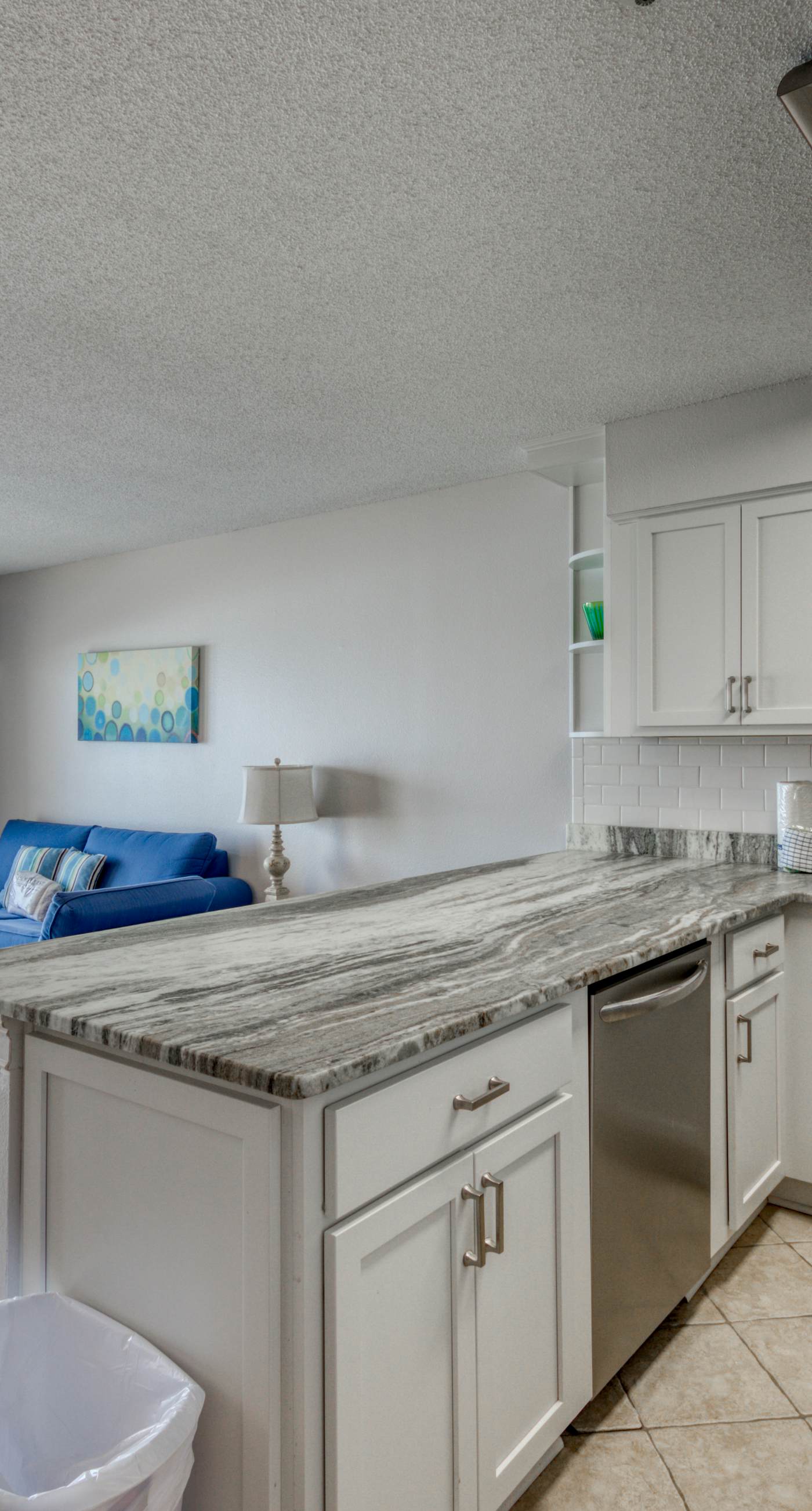 Stunning 1st-floor condo with Gulf view, grill, pools & beach access