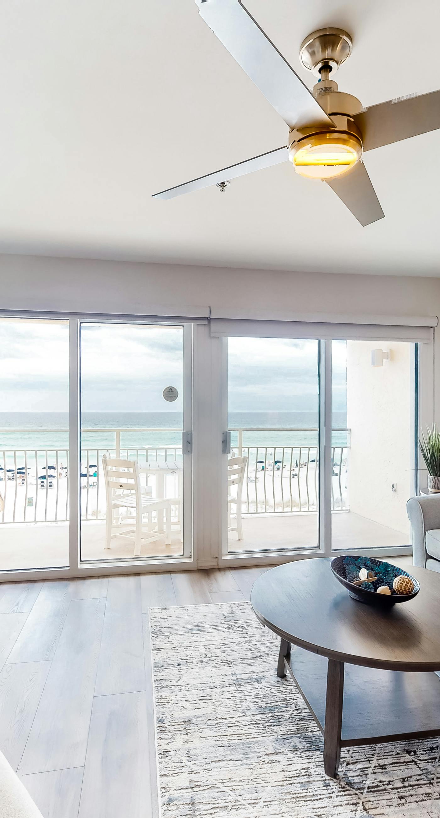 Beautiful Gulf Condo with Balcony, Outdoor Shower & Shared Pool