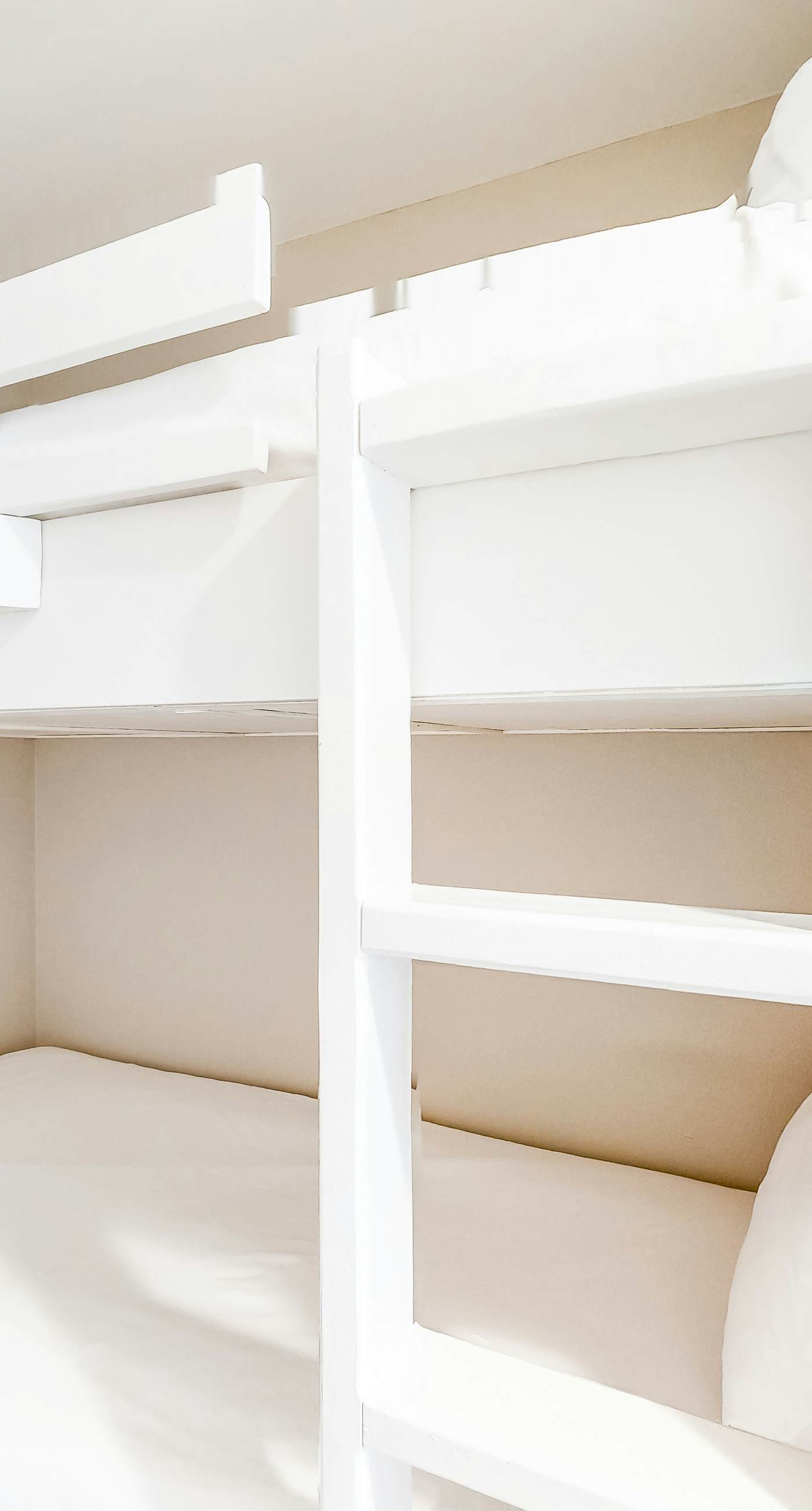 Beautiful Gulf Condo with Balcony, Outdoor Shower & Shared Pool