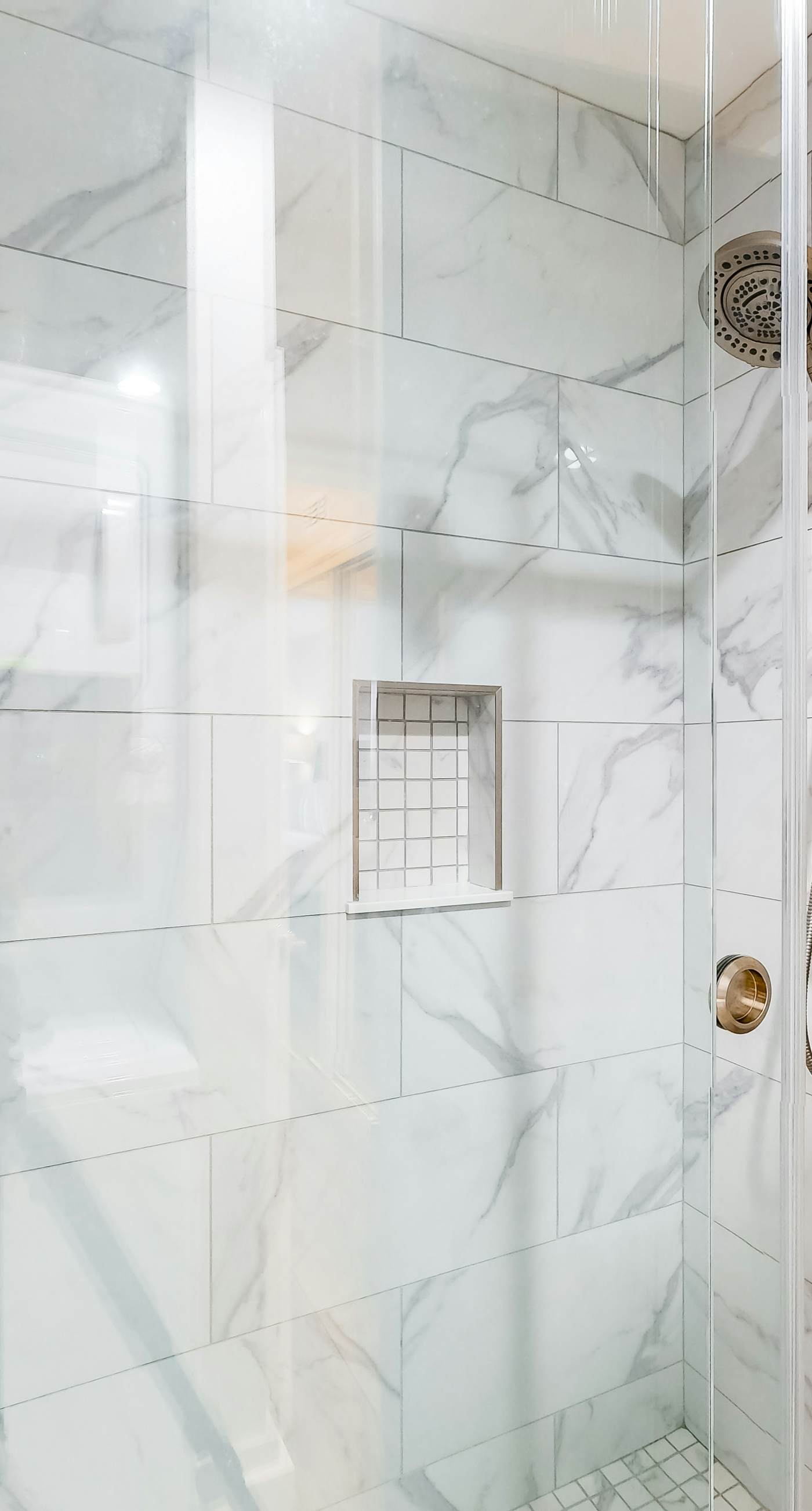 Beautiful Gulf Condo with Balcony, Outdoor Shower & Shared Pool