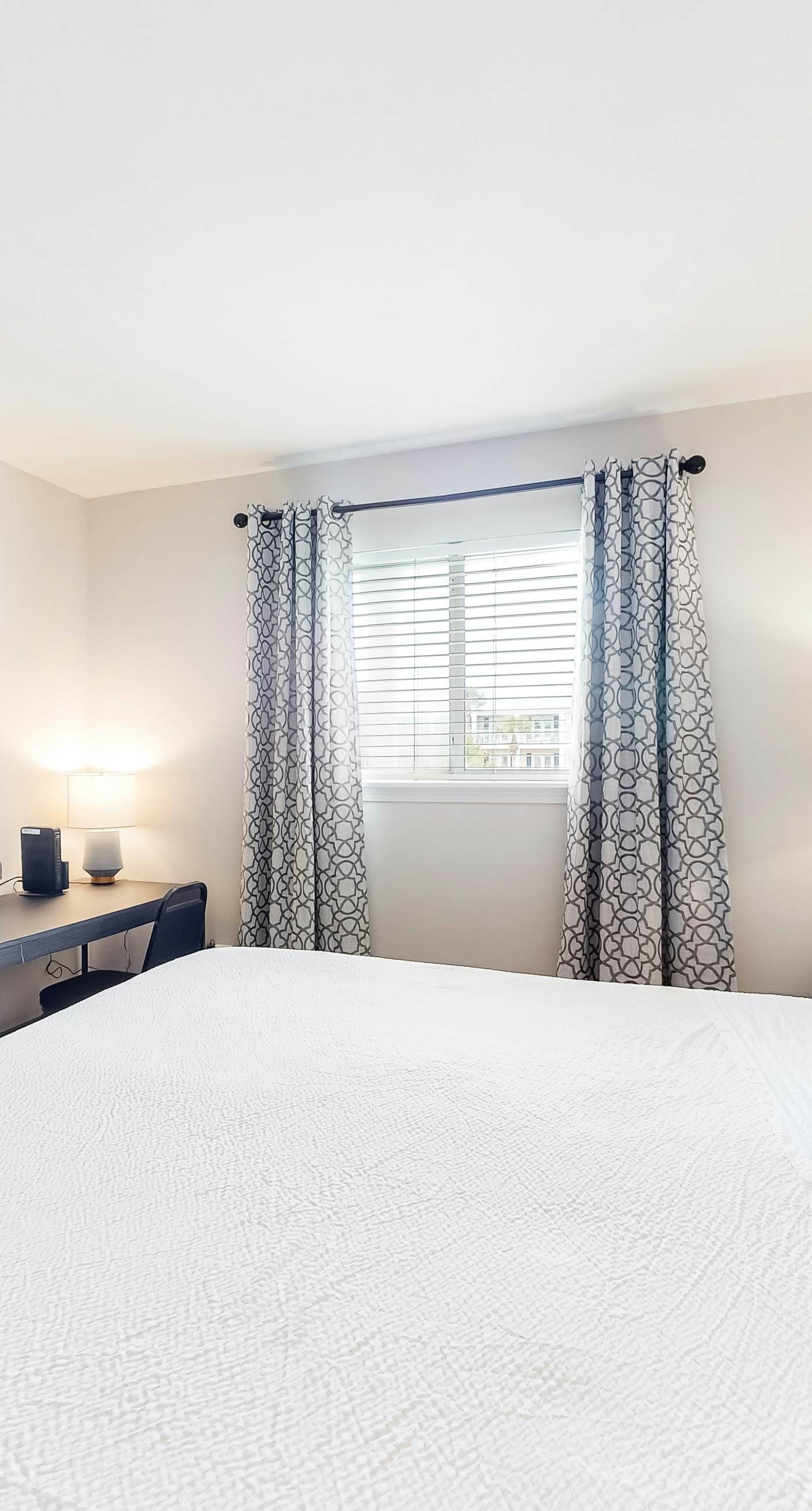 Beautiful Gulf Condo with Balcony, Outdoor Shower & Shared Pool