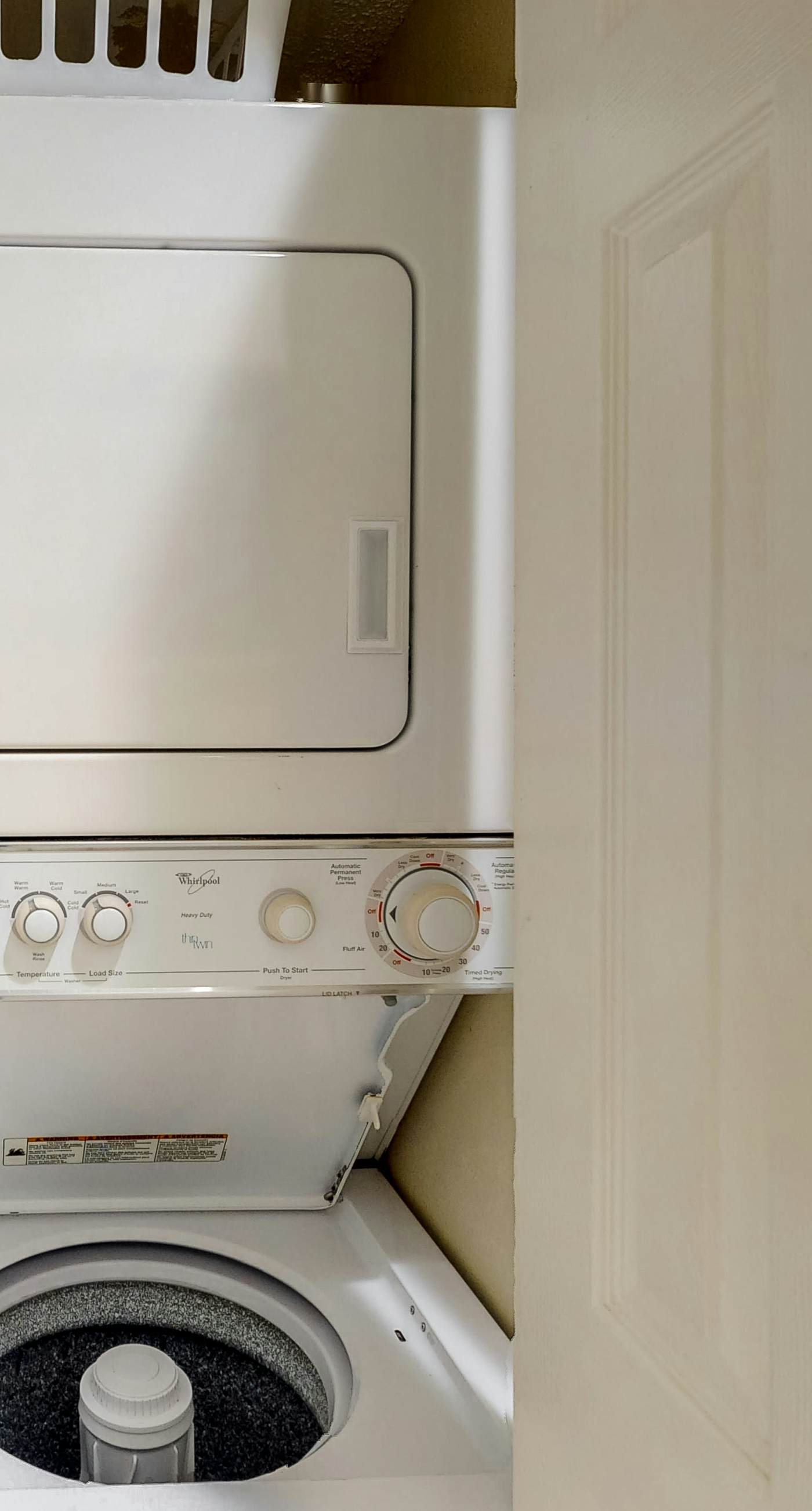 Gulf-front condo with complimentary beach equipment - near shops & dining