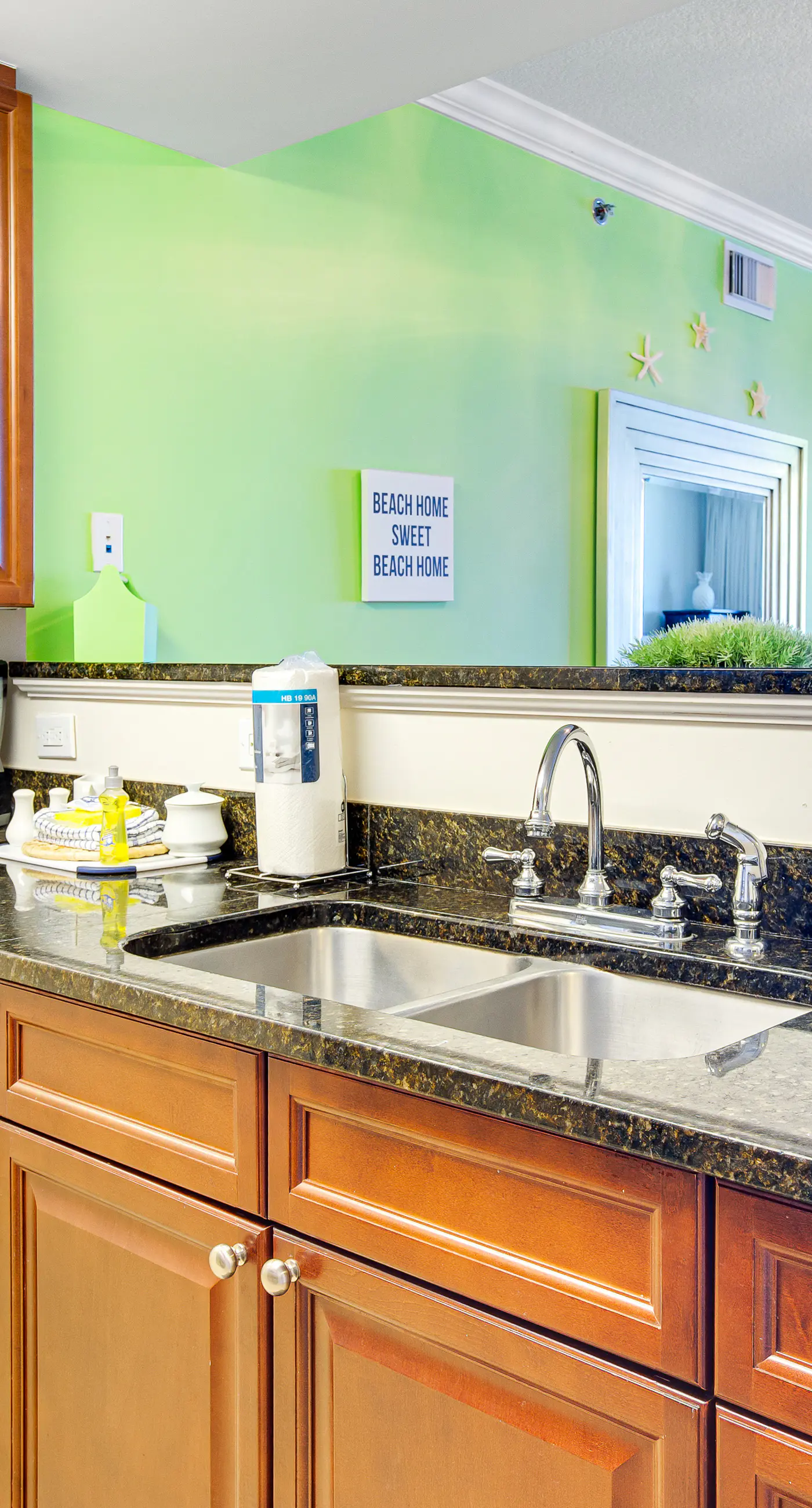 5th Floor Bright, Welcoming Condo At Waterscape Waterfall, Lazy River