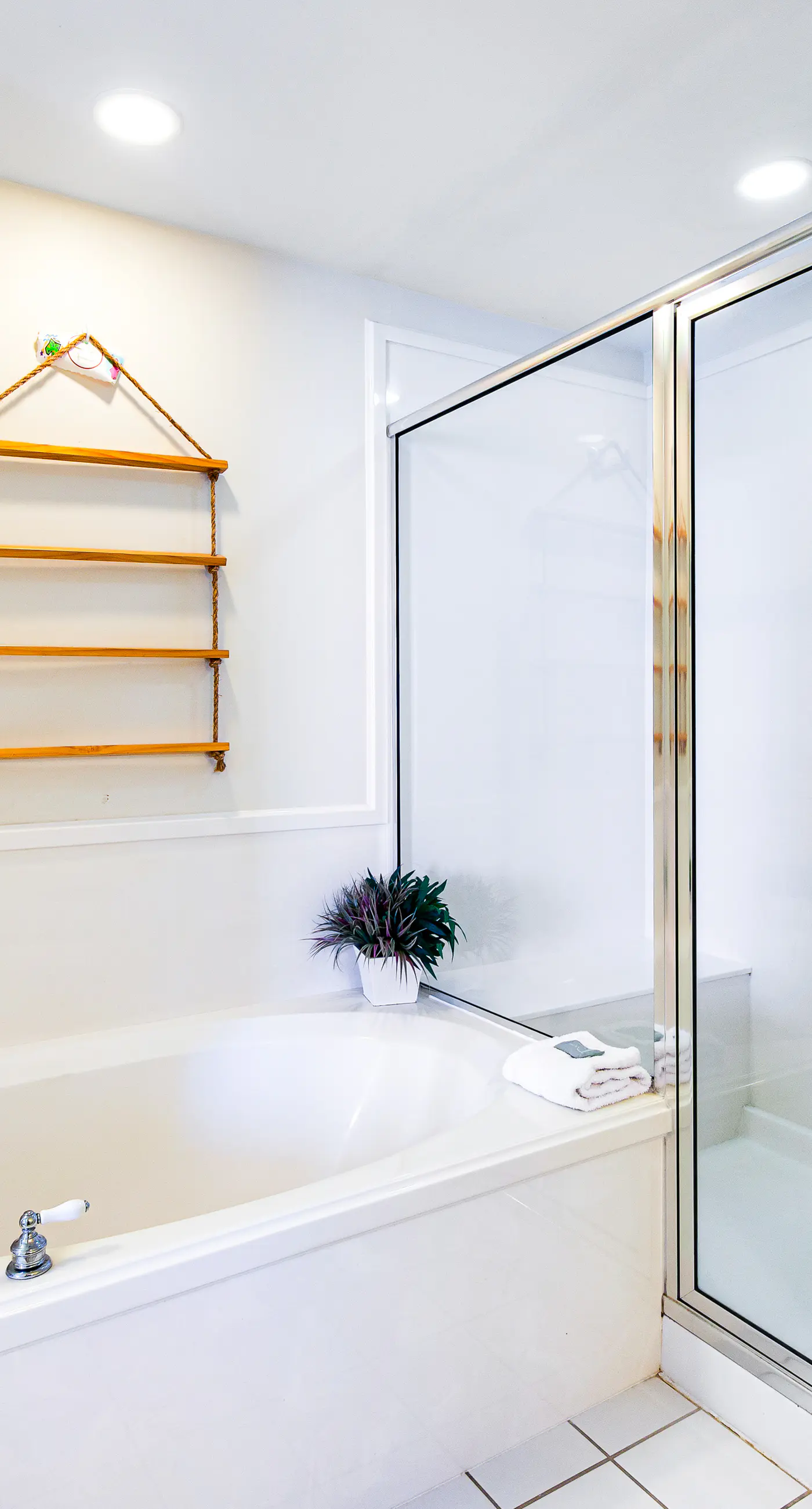 5th Floor Bright, Welcoming Condo At Waterscape Waterfall, Lazy River