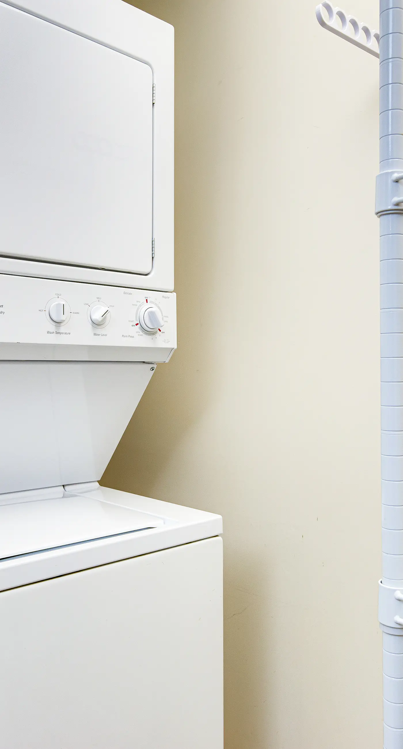 5th Floor Bright, Welcoming Condo At Waterscape Waterfall, Lazy River