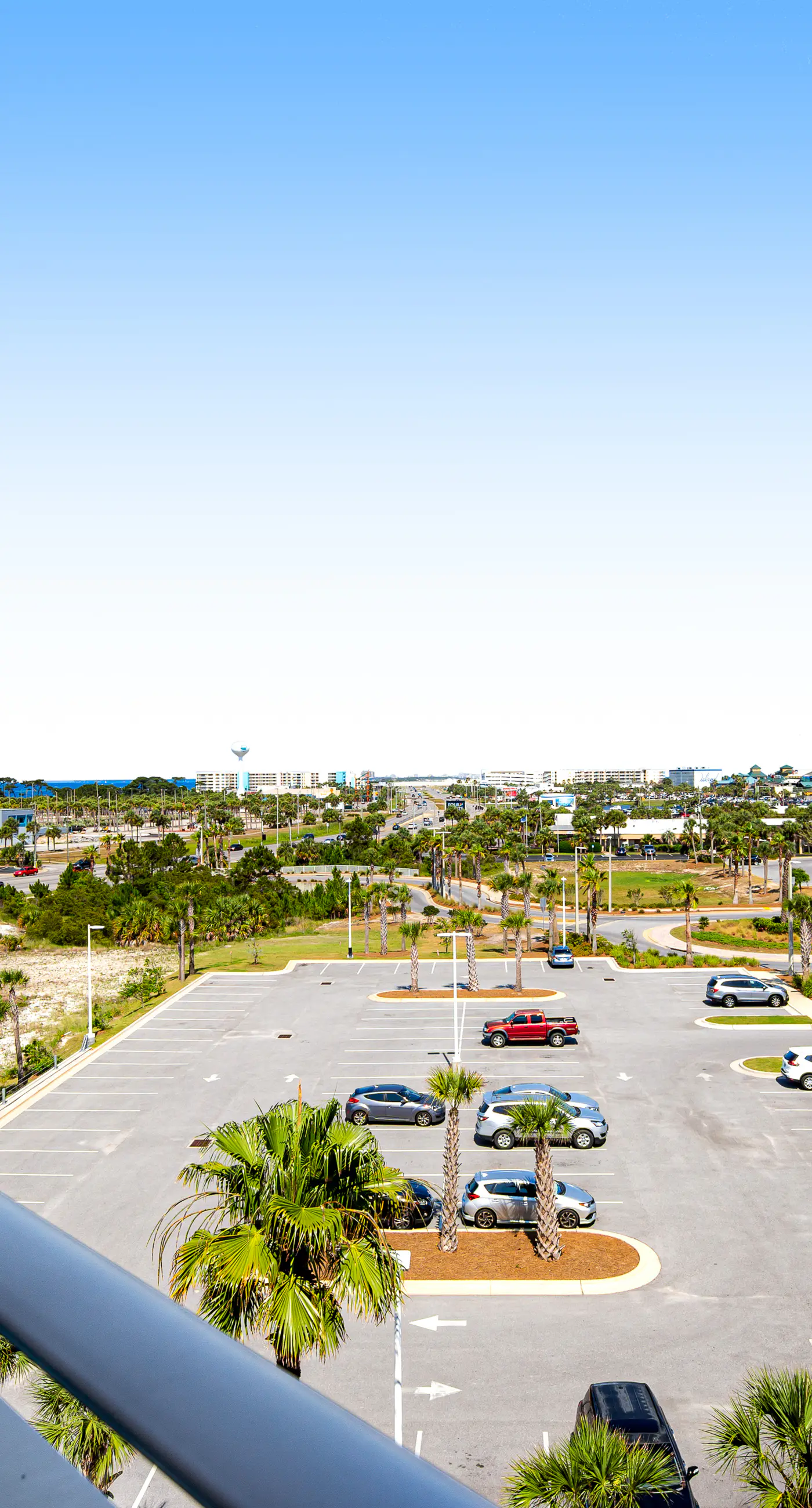 5th Floor Bright, Welcoming Condo At Waterscape Waterfall, Lazy River