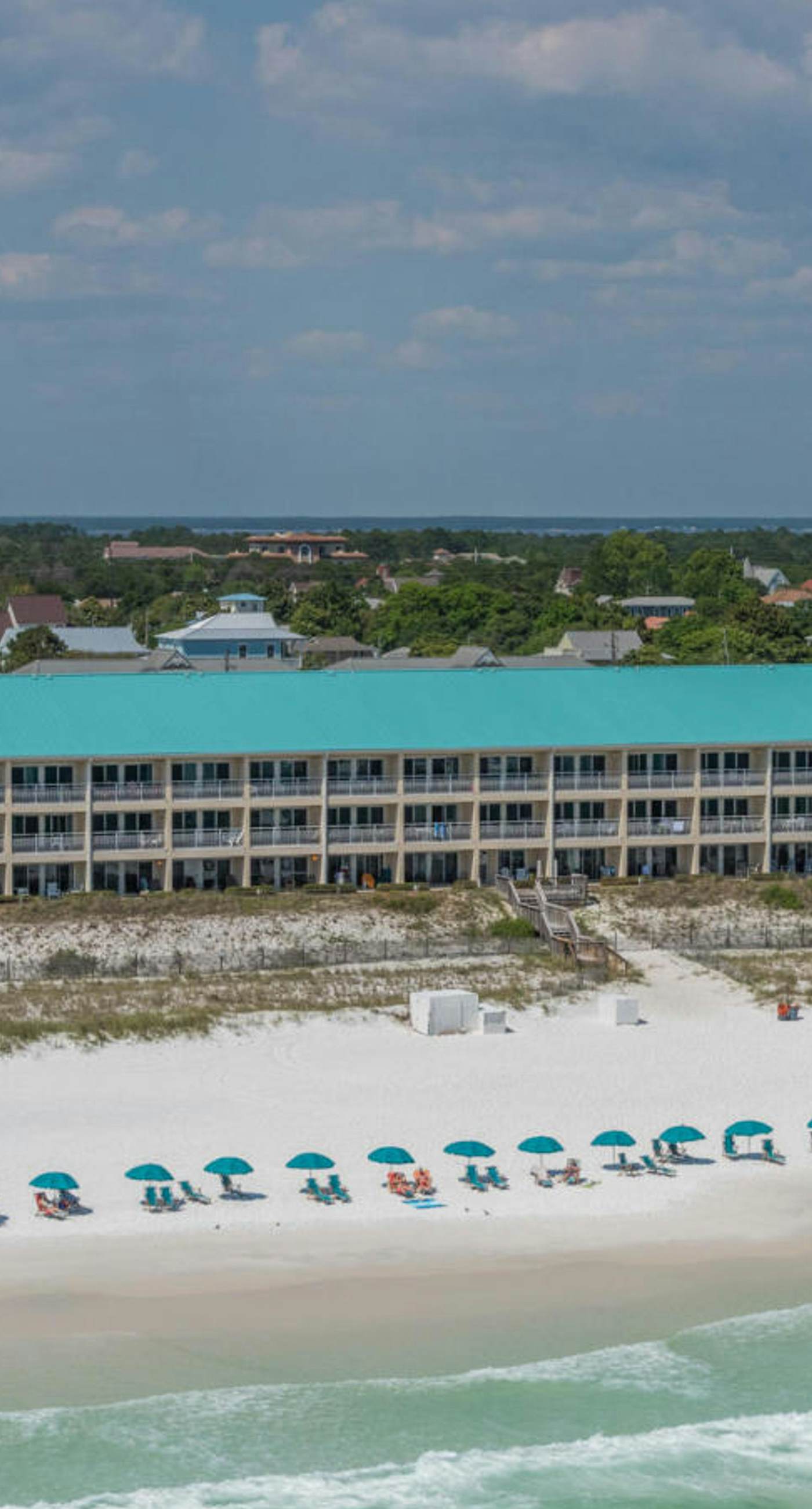 Gorgeous 2nd Floor Condo in Heart of Destin Gulf Front, Pool, Beach Boardwalk
