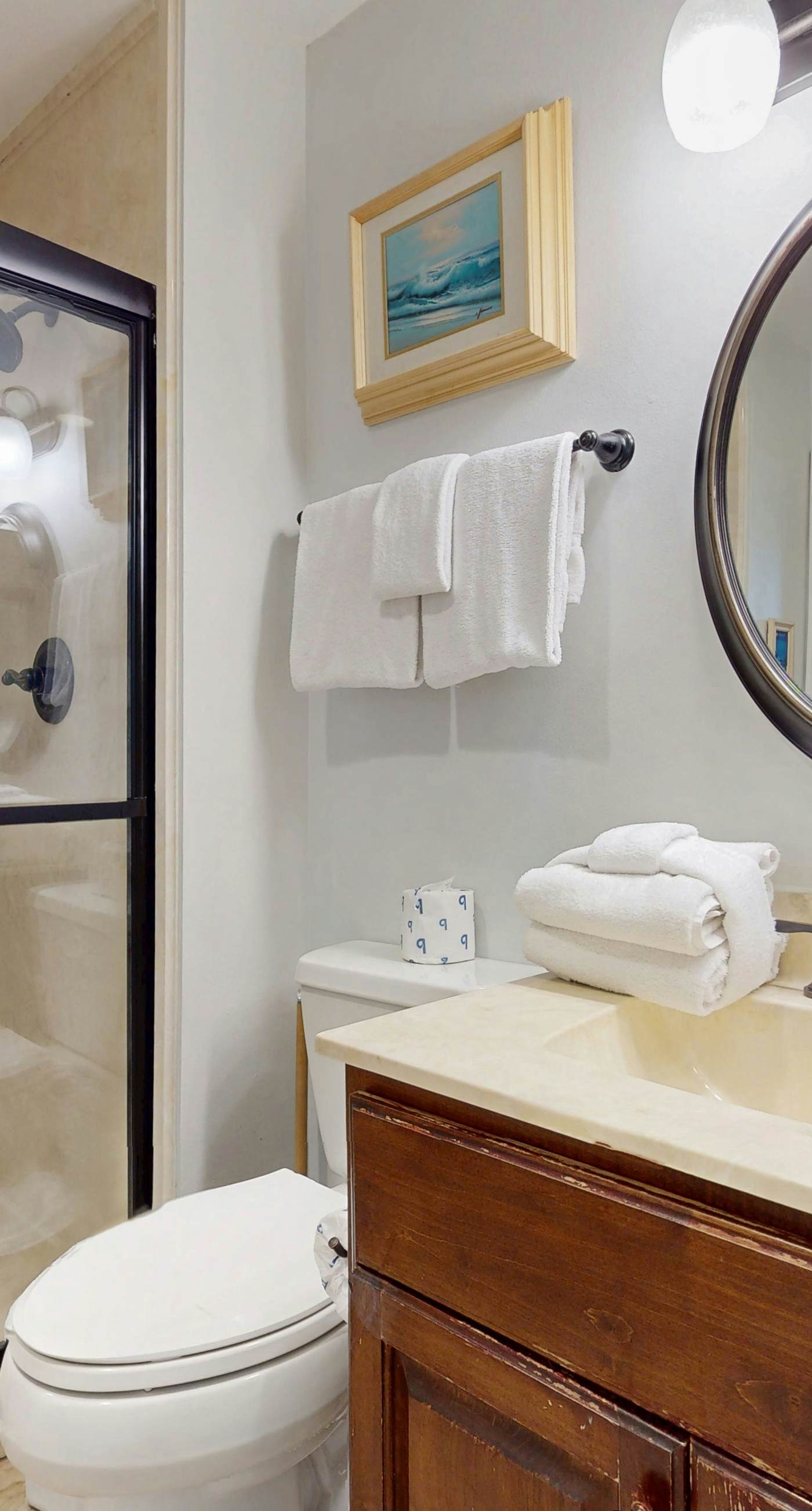 Wonderful condo with Gulf view, grill, pools & beach access