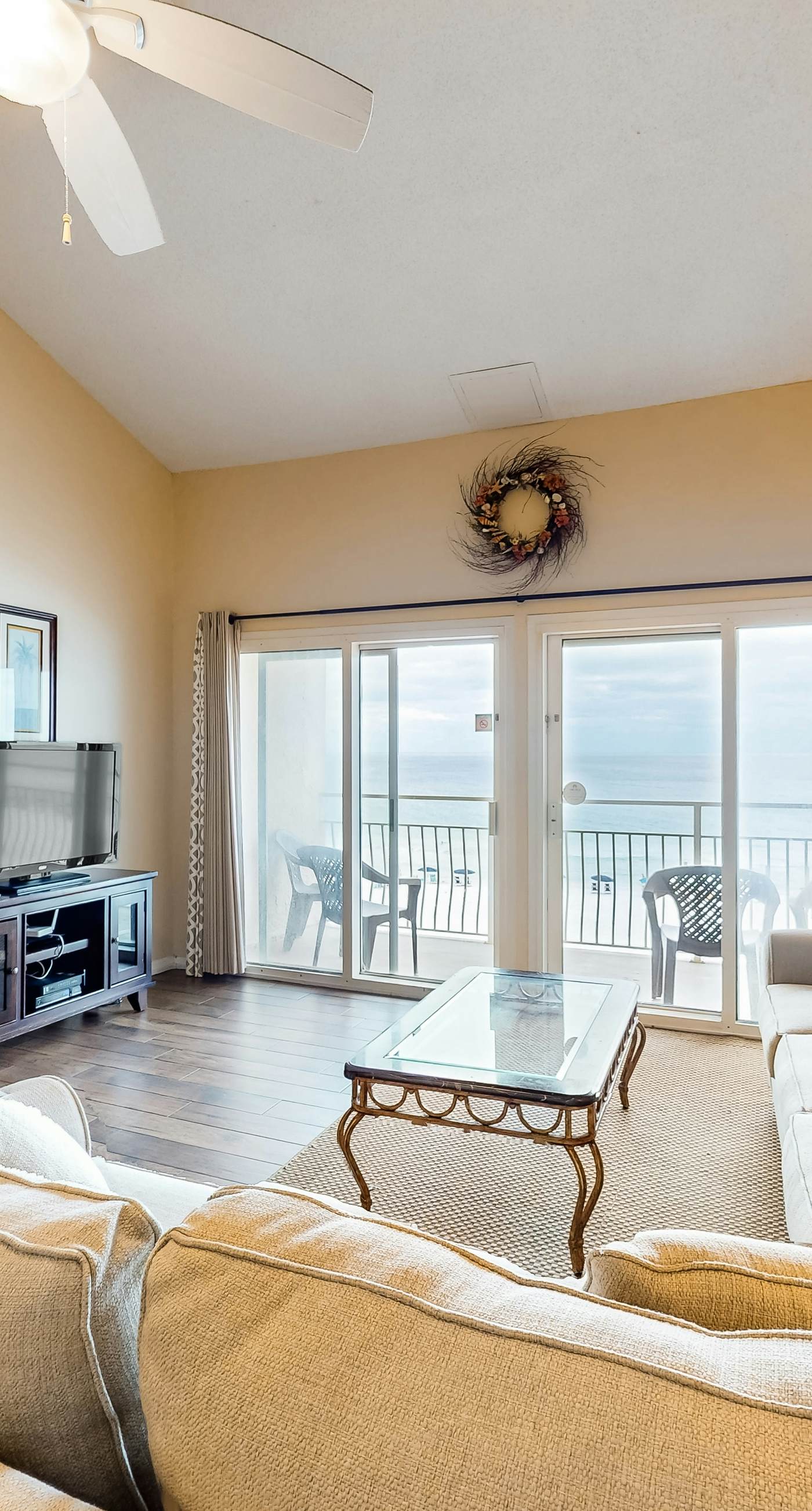 Oceanfront condo with AC, WiFi, pool & seasonal beach service
