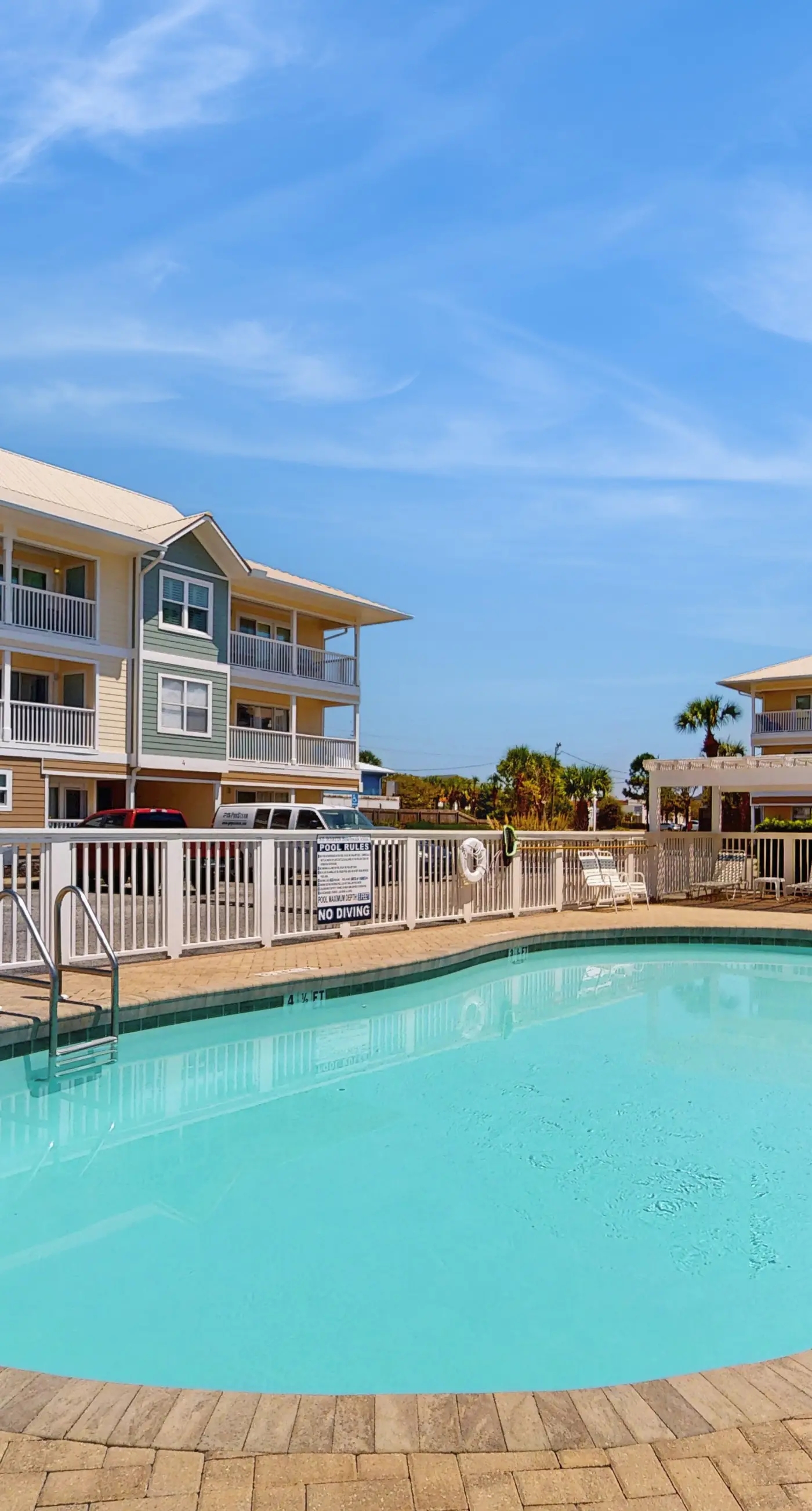 Family-Friendly Condo with Shared Pool, WiFi, Private Washer/Dryer, & Central AC