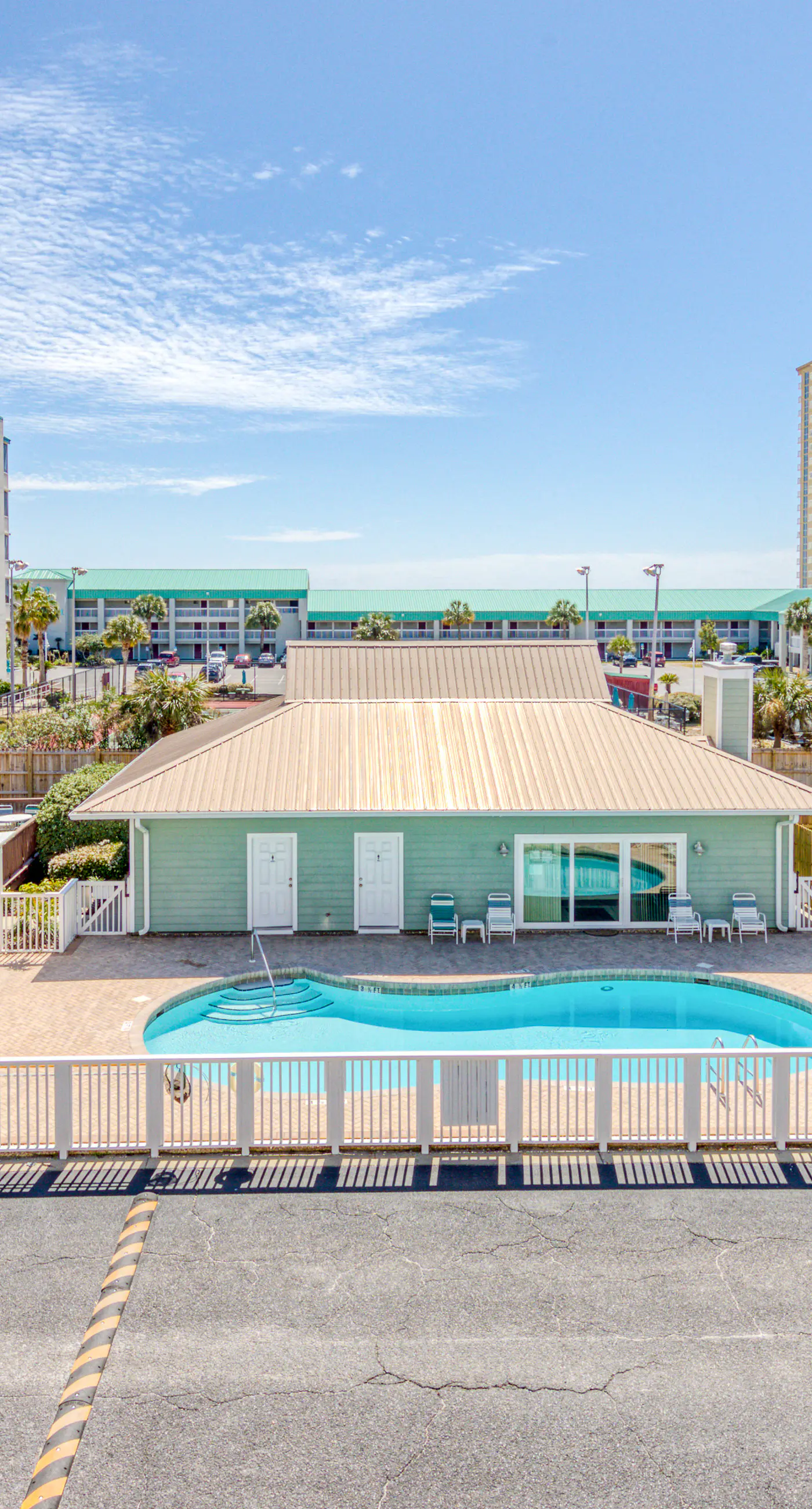 Family-Friendly Condo with Shared Pool, WiFi, Private Washer/Dryer, & Central AC