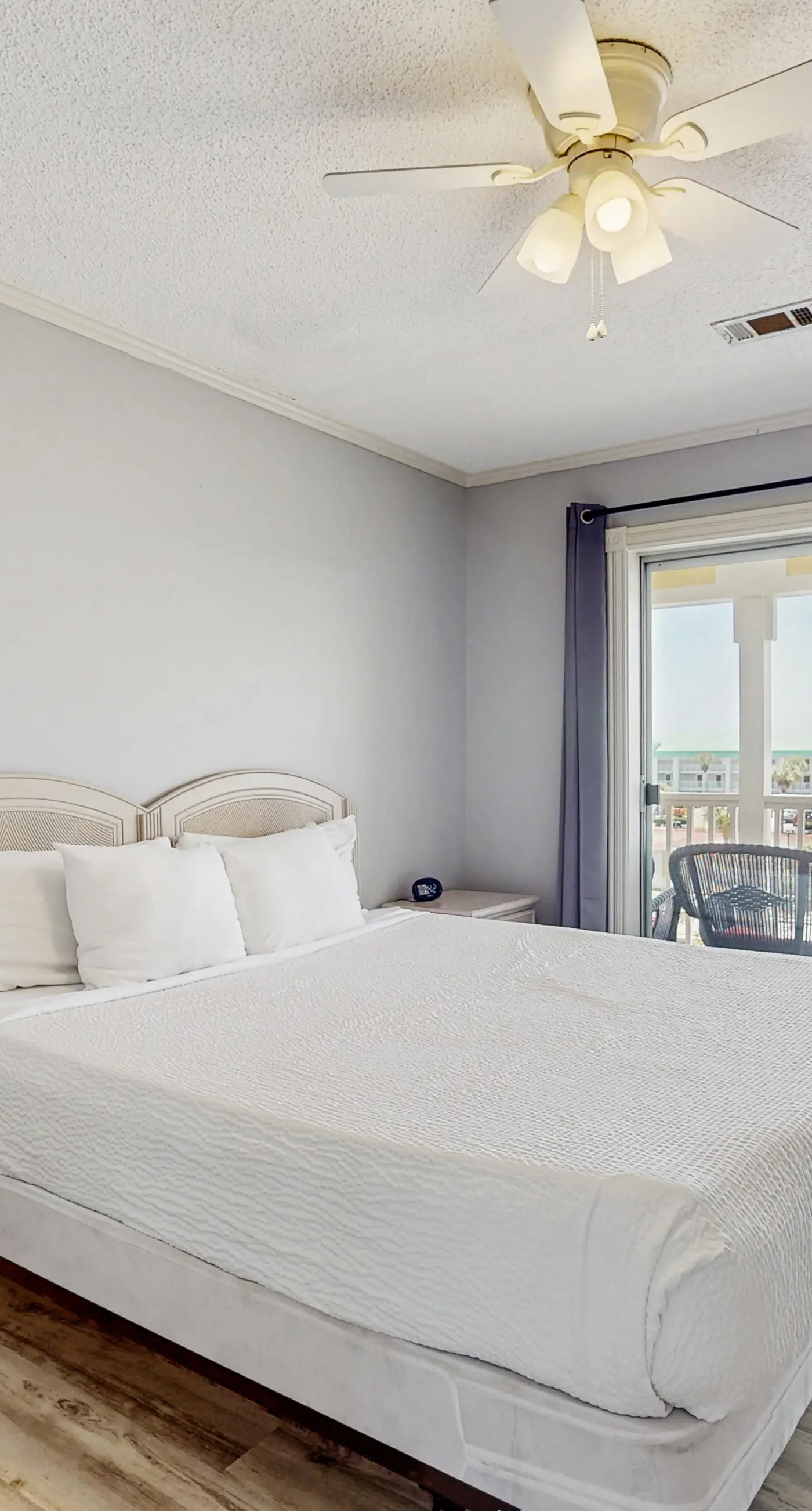 Family-Friendly Condo with Shared Pool, WiFi, Private Washer/Dryer, & Central AC