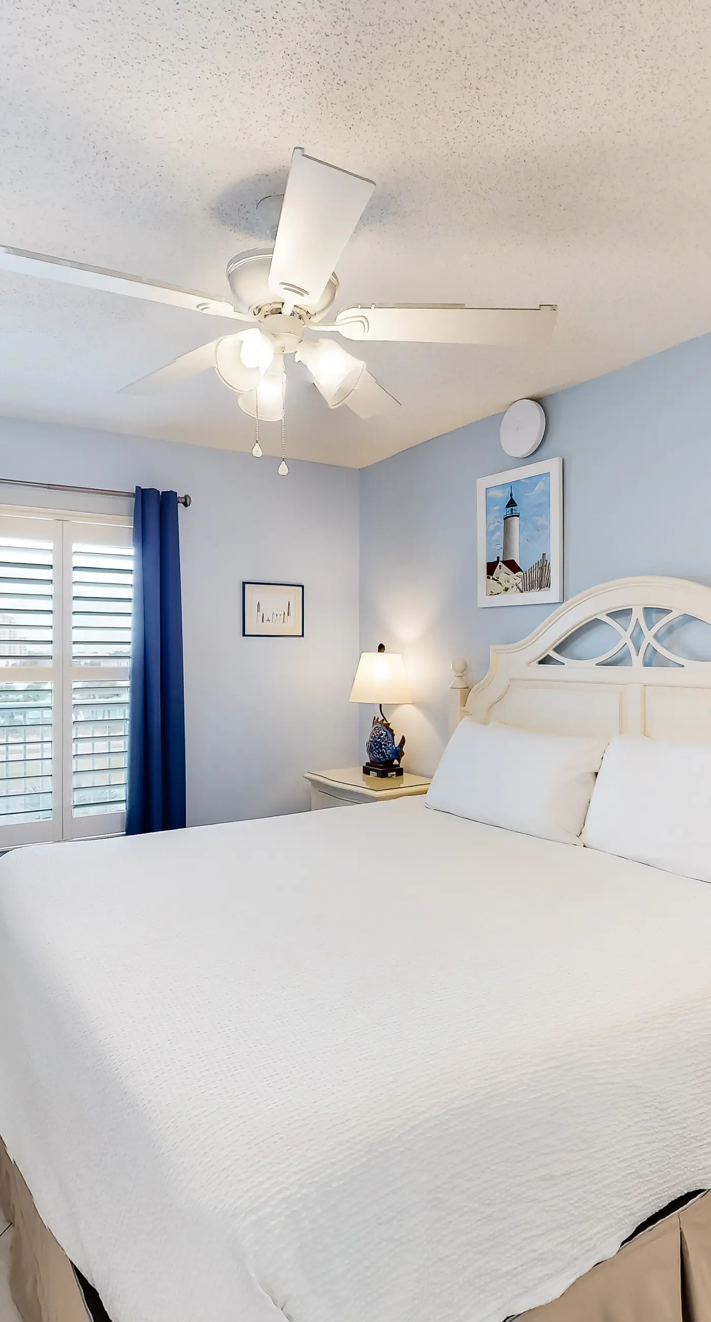 Islander E 4009 - Gulf front condo with free WiFi, washer&dryer, shared pool, & beach access