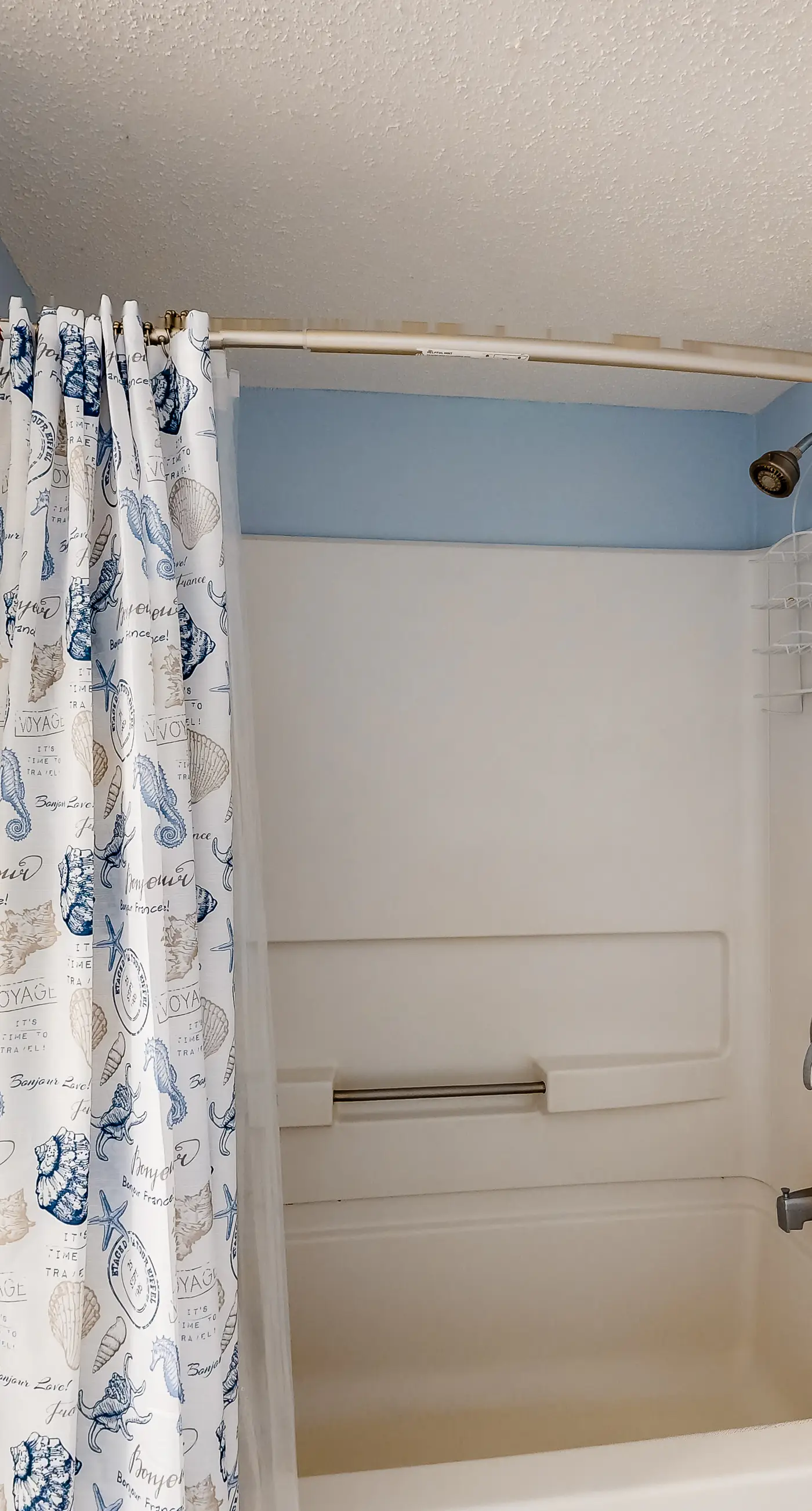 Islander E 4009 - Gulf front condo with free WiFi, washer&dryer, shared pool, & beach access