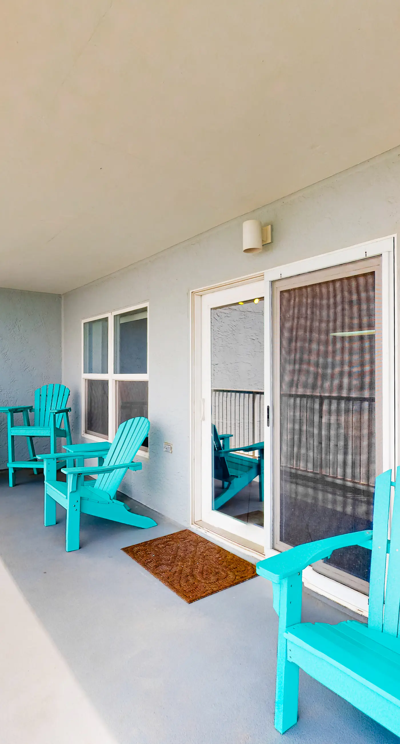 Islander E 4009 - Gulf front condo with free WiFi, washer&dryer, shared pool, & beach access
