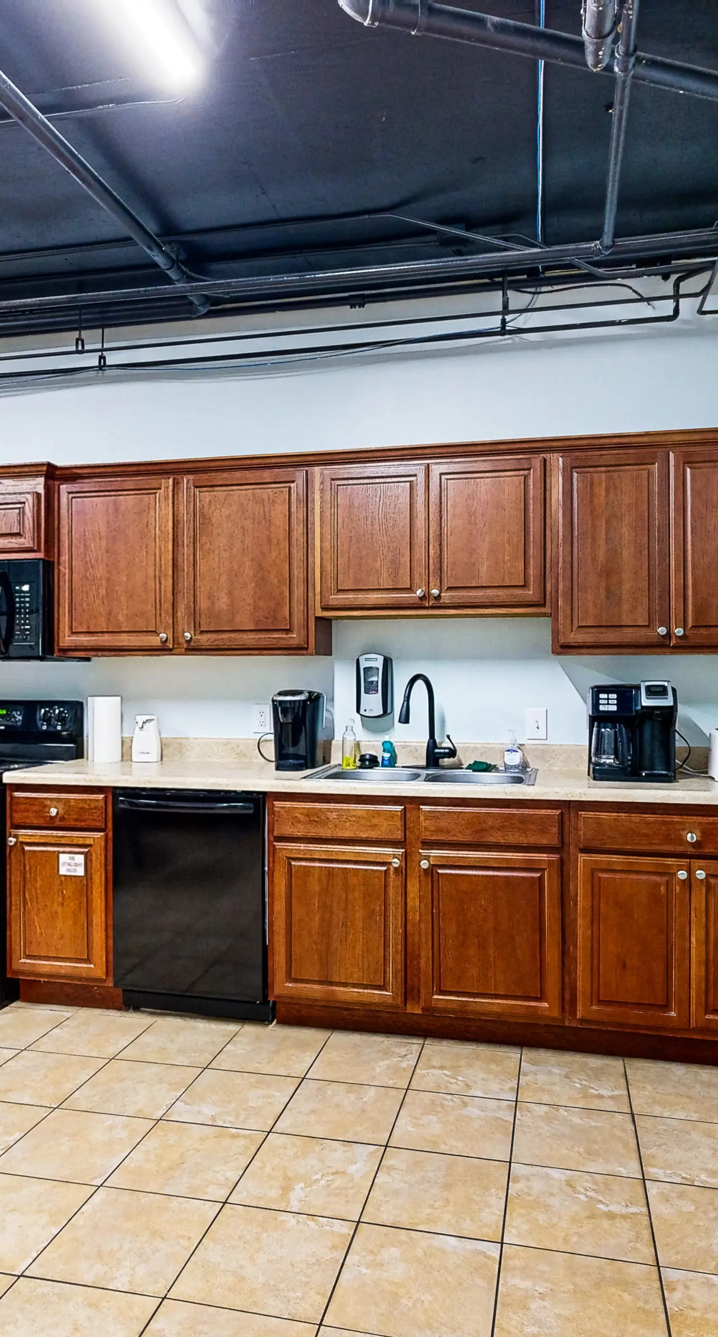 Islander E 4009 - Gulf front condo with free WiFi, washer&dryer, shared pool, & beach access