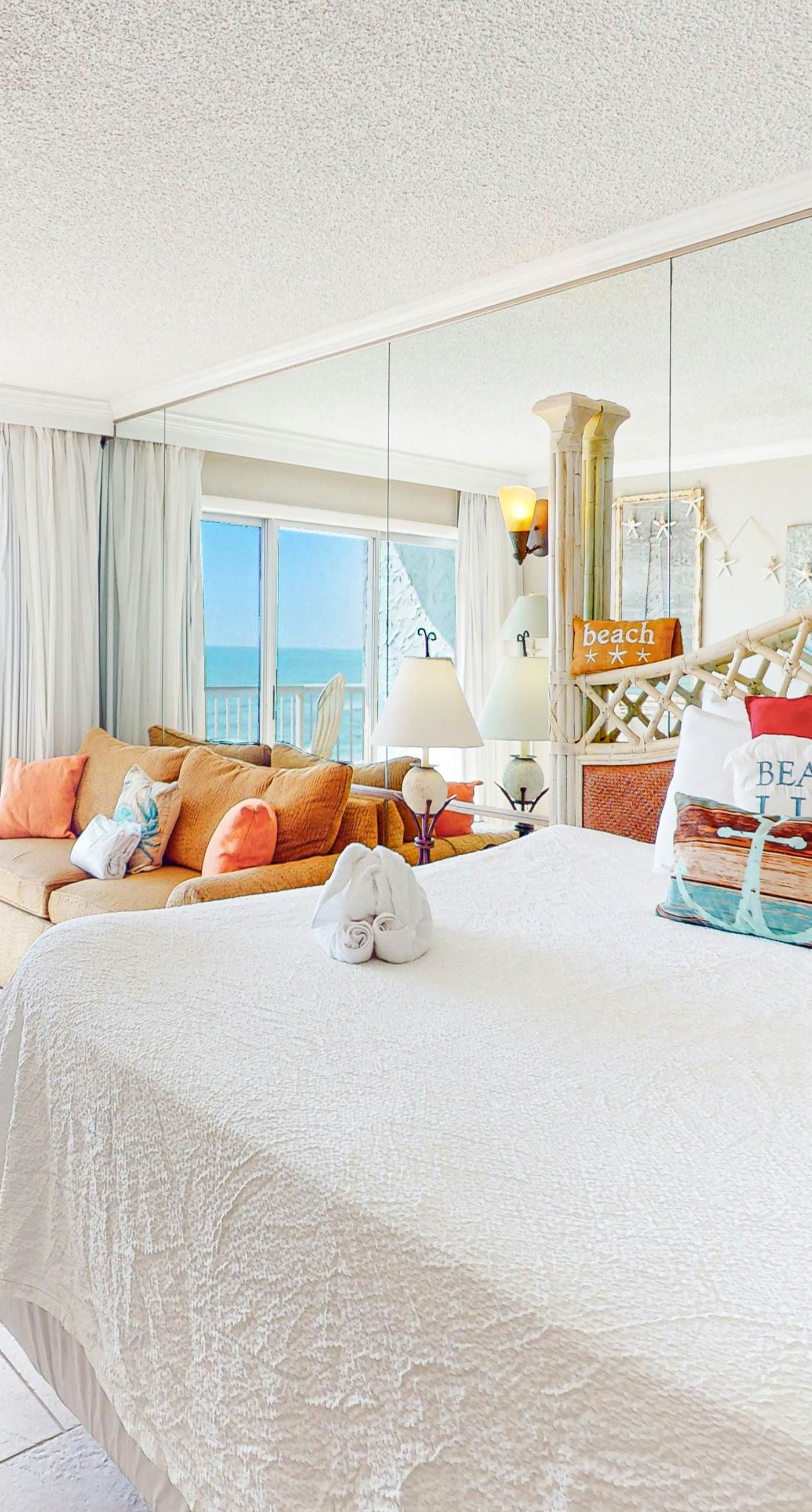 Islander W 304 - Attractive & Convenient Oceanfront Studio w/Shared Pool/Gym/Free WiFi/AC/Balcony