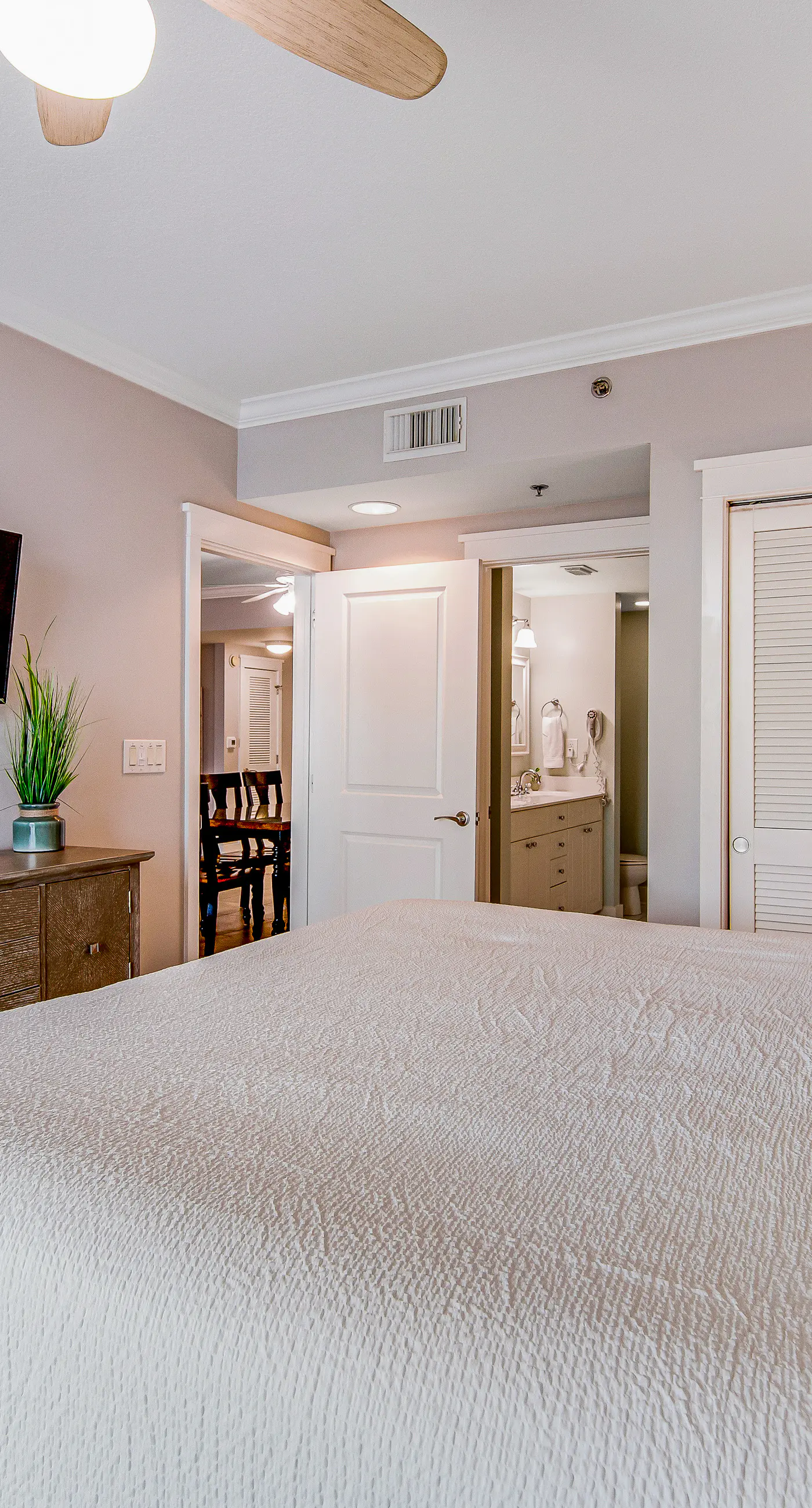 Spacious, Beachy Condo At Waterscape Children's Playground, 2 Hot Tubs
