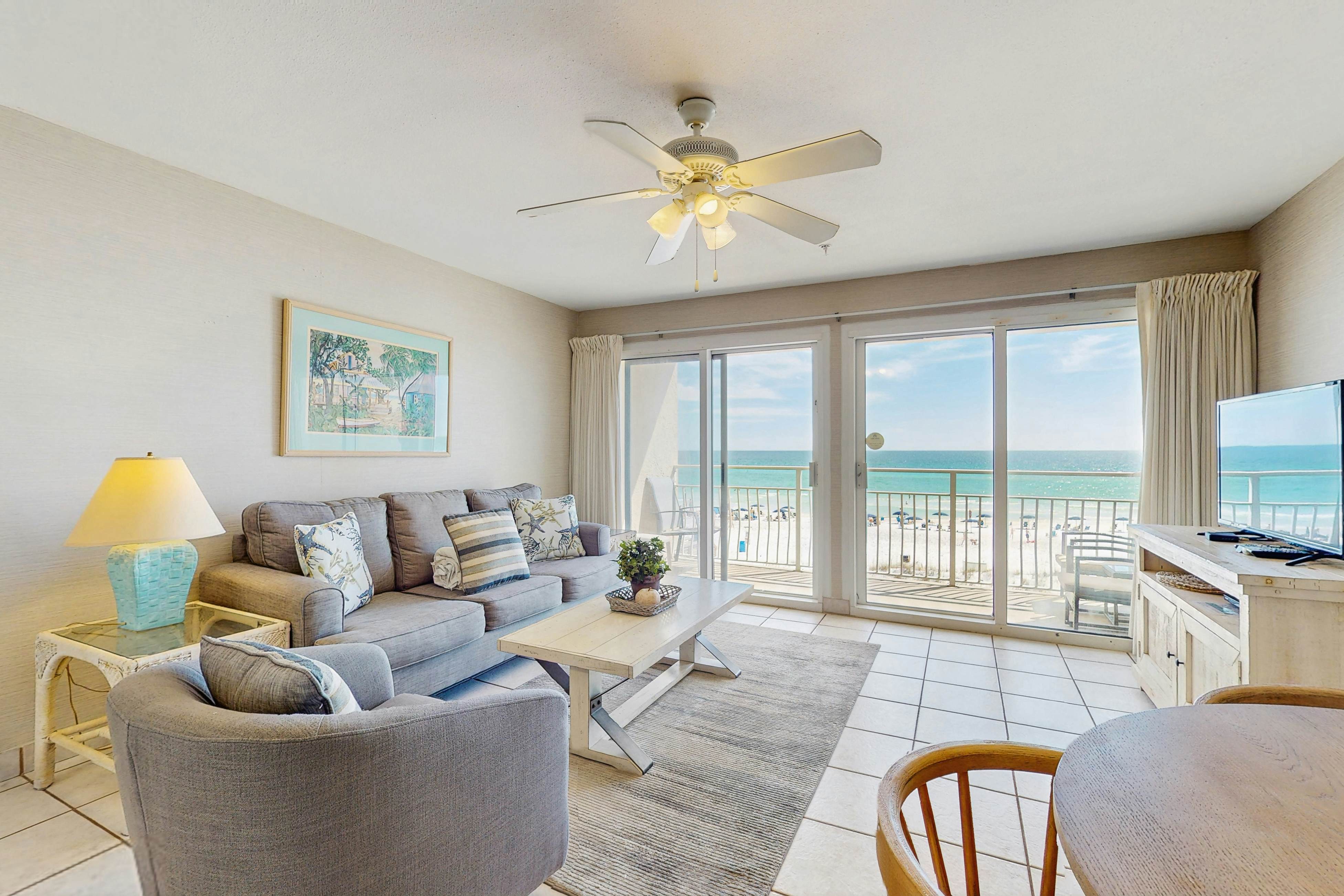2nd Floor Gulf Front Condo, Complimentary Beach Equipment, Nearby Shops & Dining