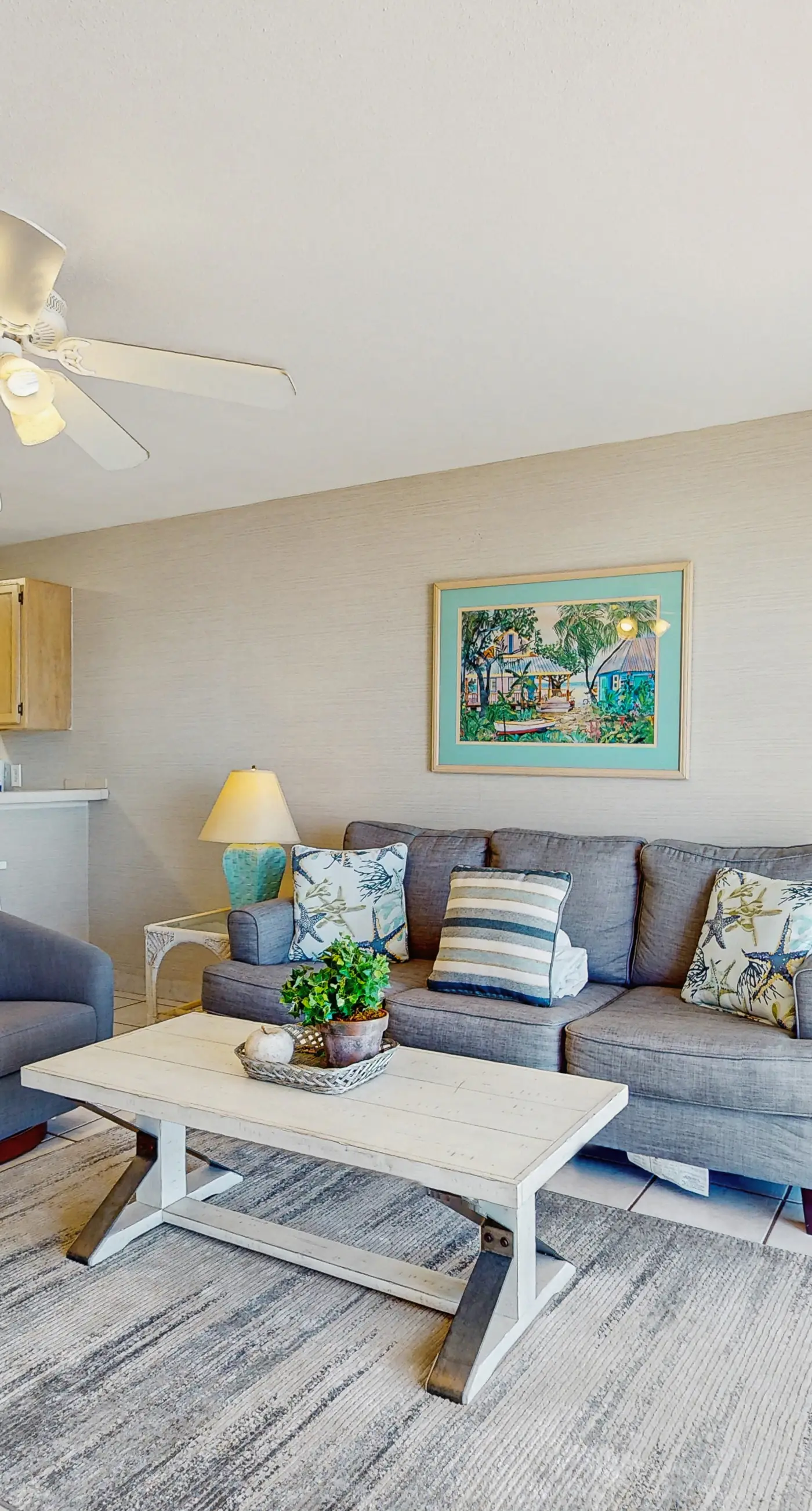 2nd Floor Gulf Front Condo, Complimentary Beach Equipment, Nearby Shops & Dining