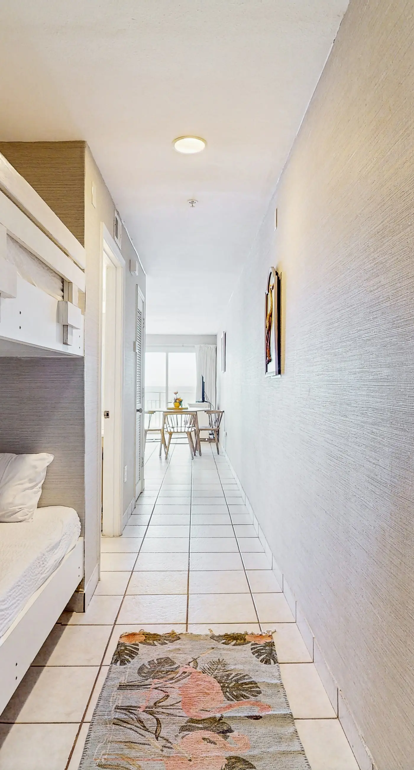 2nd Floor Gulf Front Condo, Complimentary Beach Equipment, Nearby Shops & Dining