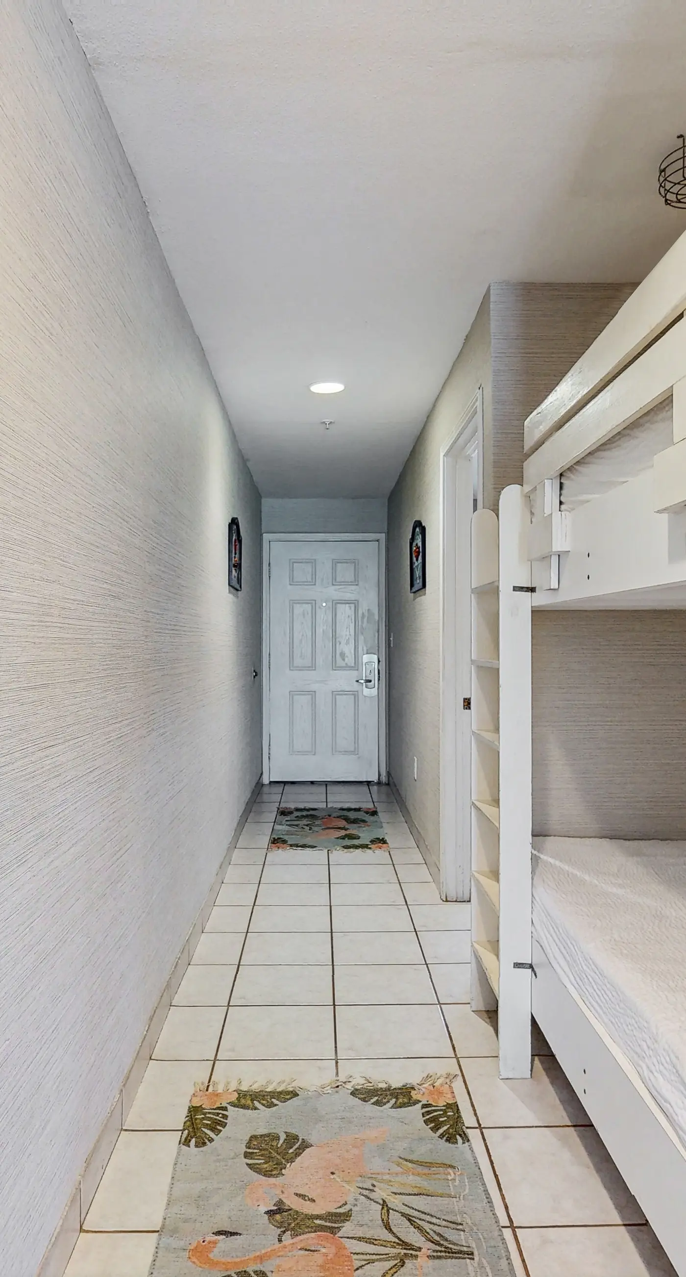 2nd Floor Gulf Front Condo, Complimentary Beach Equipment, Nearby Shops & Dining